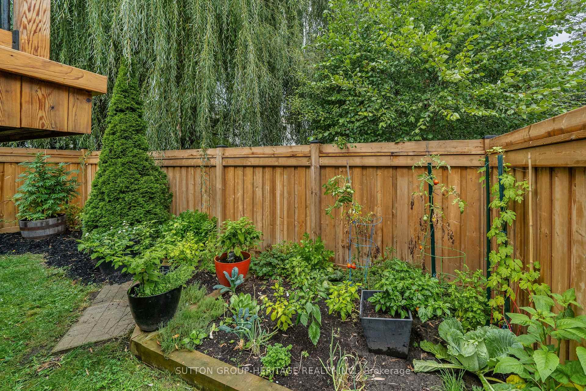 Photo 32 of 30 Cluett Drive, Ajax, South East — HOMEH