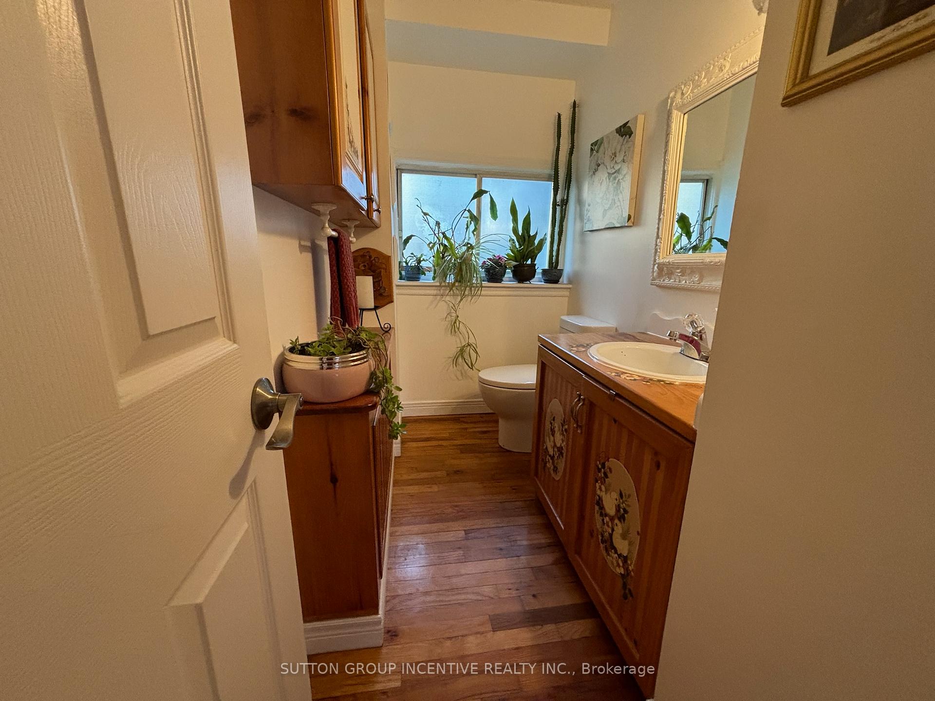 Photo 10 of 8384 Sixth Line, Essa, Rural Essa — HOMEH
