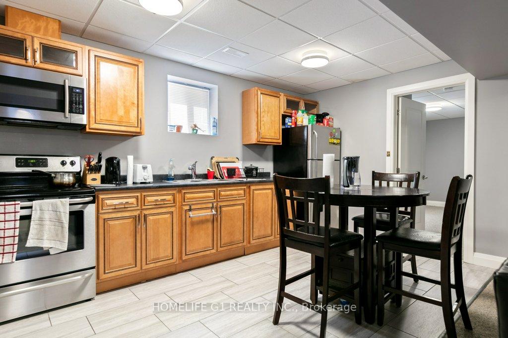 Photo 11 of 3161 Peter Street, Windsor — HOMEH