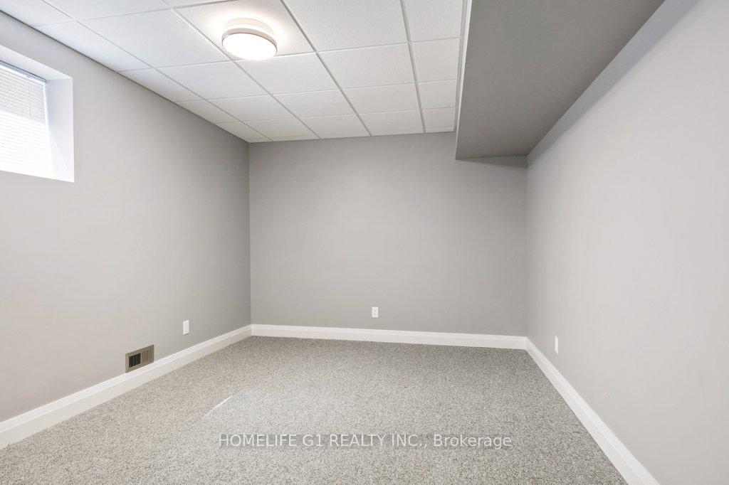 Photo 32 of 3161 Peter Street, Windsor — HOMEH