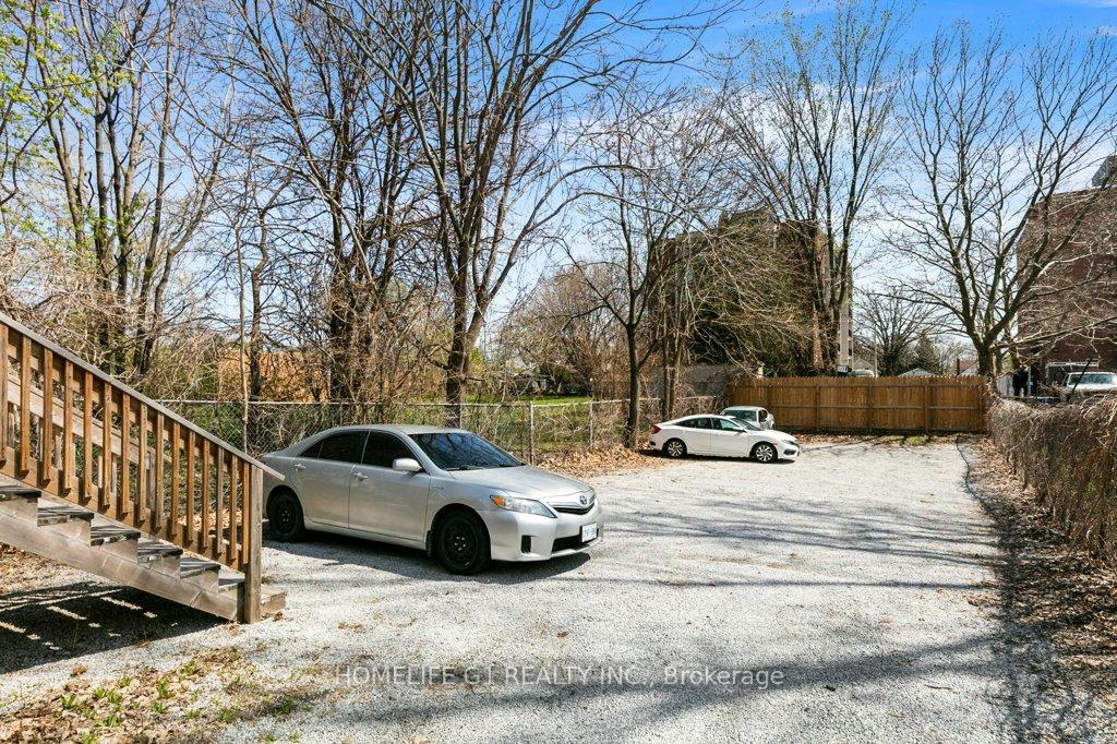 Photo 16 of 3161 Peter Street, Windsor — HOMEH