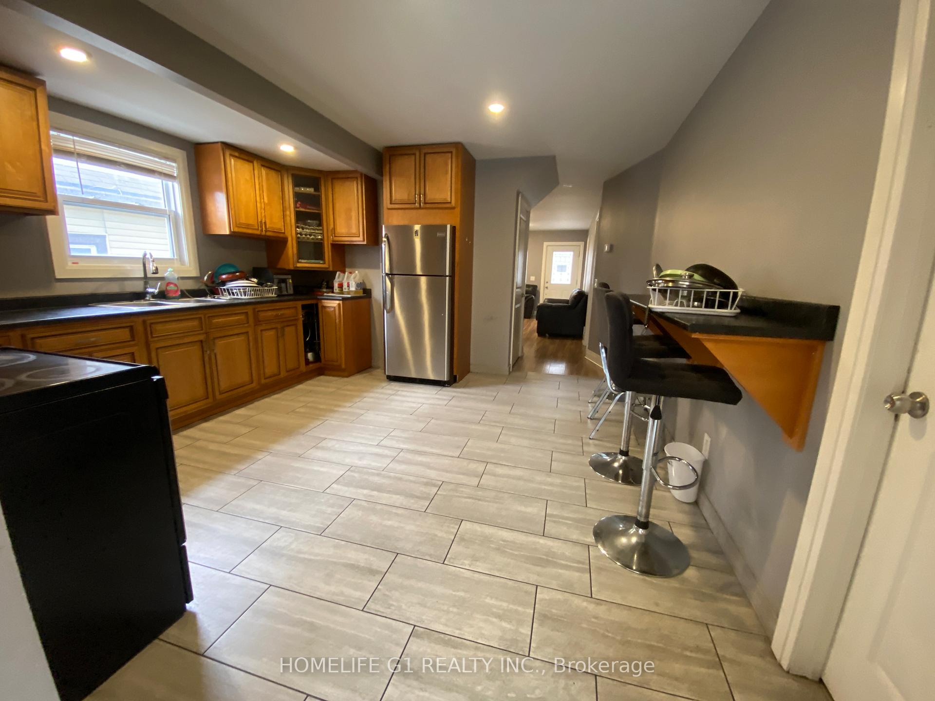 Photo 22 of 3161 Peter Street, Windsor — HOMEH