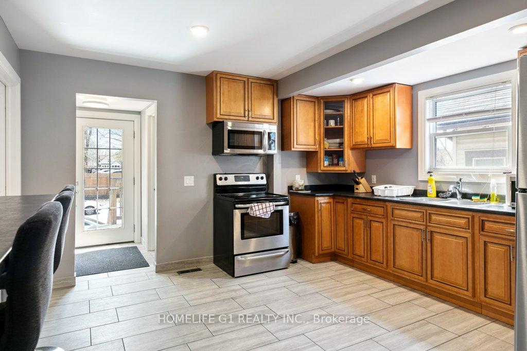 Photo 38 of 3161 Peter Street, Windsor — HOMEH