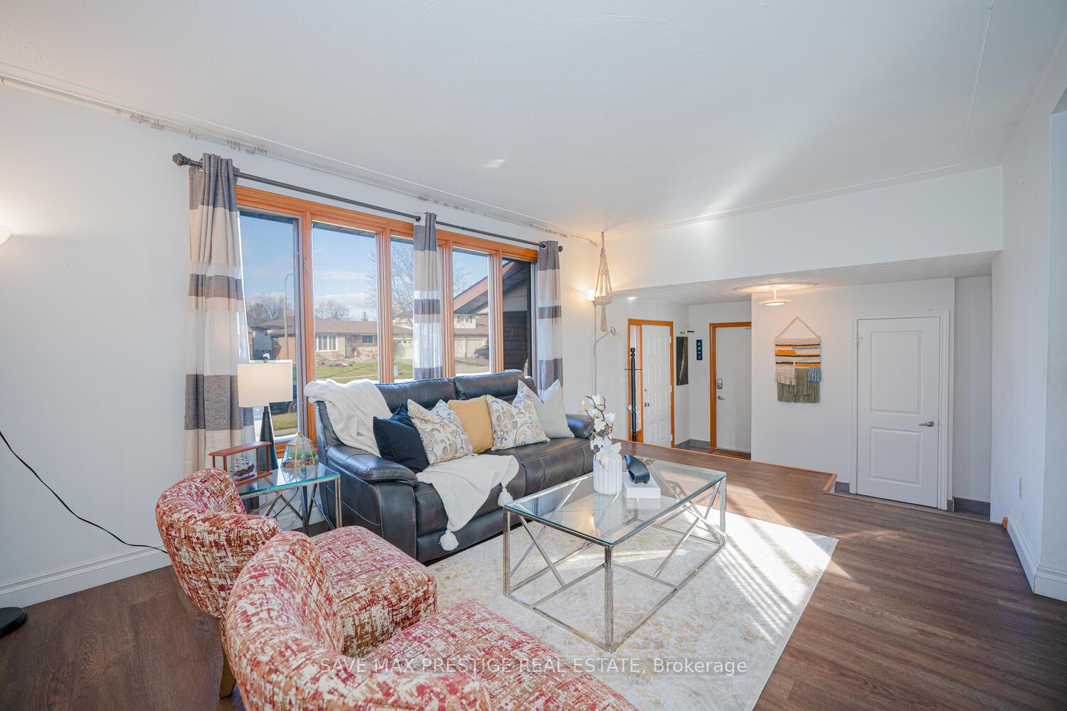 Photo 3 of 84 Wimbleton Crescent, Kitchener — HOMEH