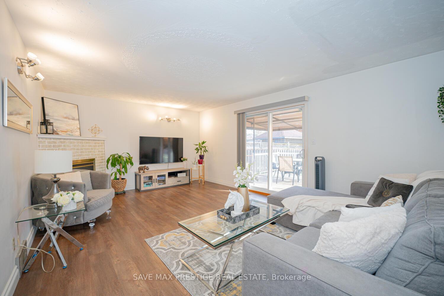 Photo 14 of 84 Wimbleton Crescent, Kitchener — HOMEH