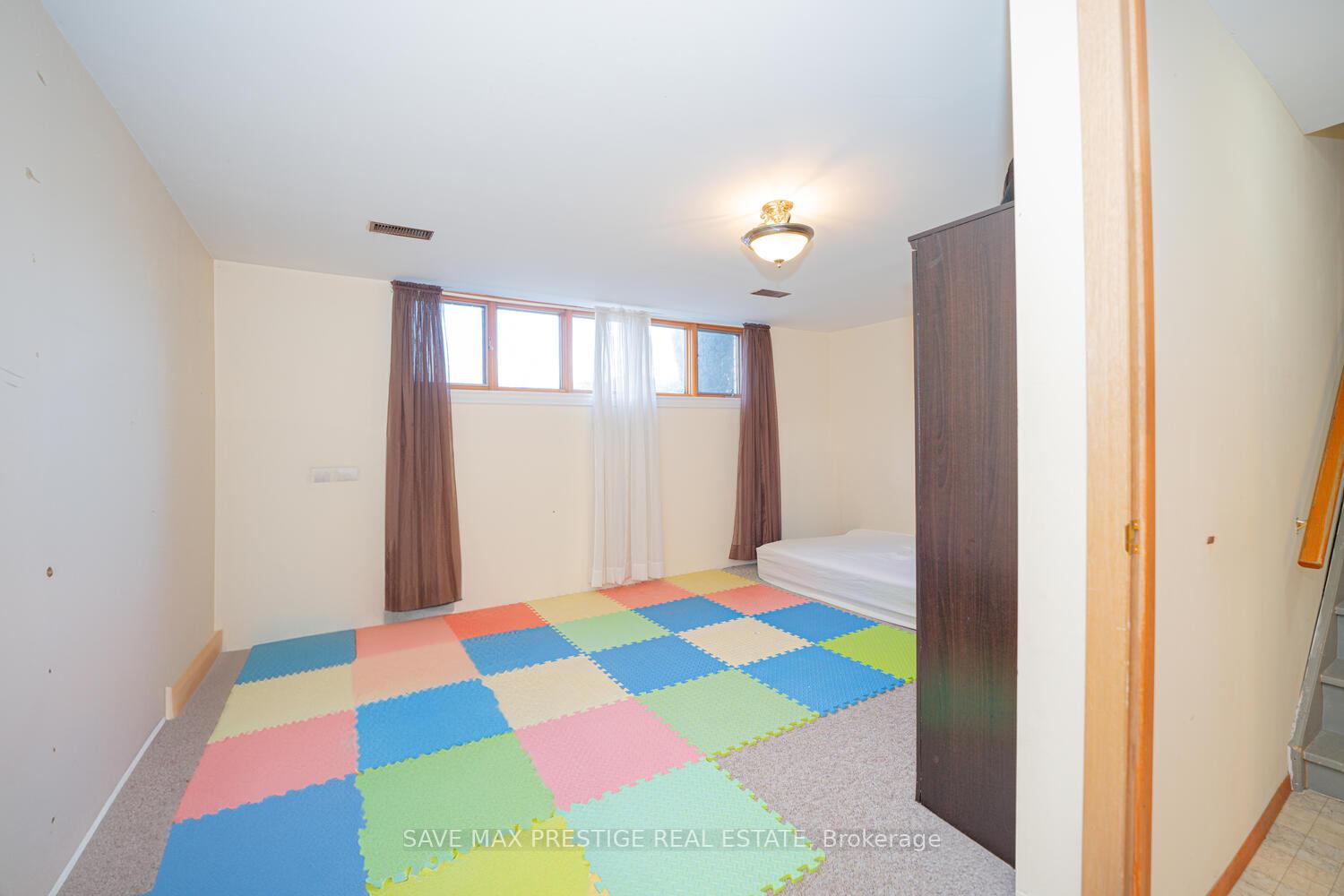 Photo 20 of 84 Wimbleton Crescent, Kitchener — HOMEH