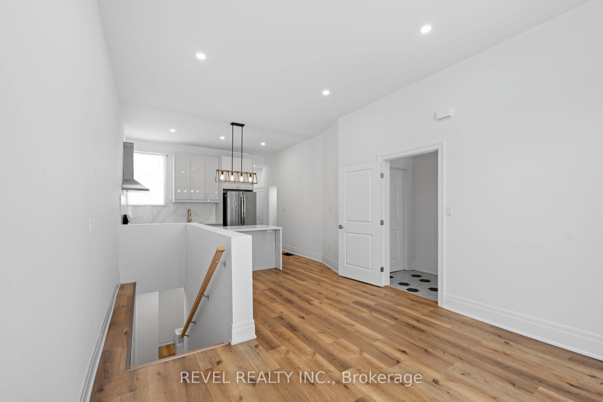 Photo 14 of Unit #A, 153 Bay Street, Hamilton, Central — HOMEH