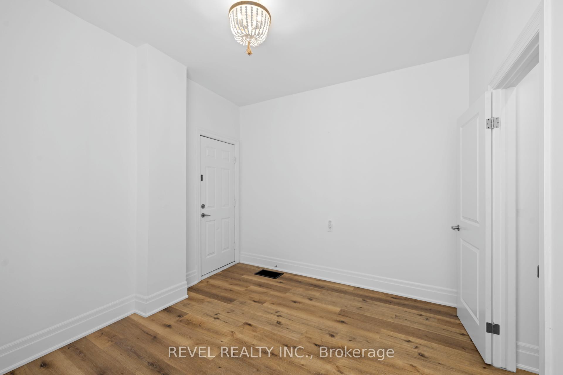 Photo 7 of Unit #A, 153 Bay Street, Hamilton, Central — HOMEH