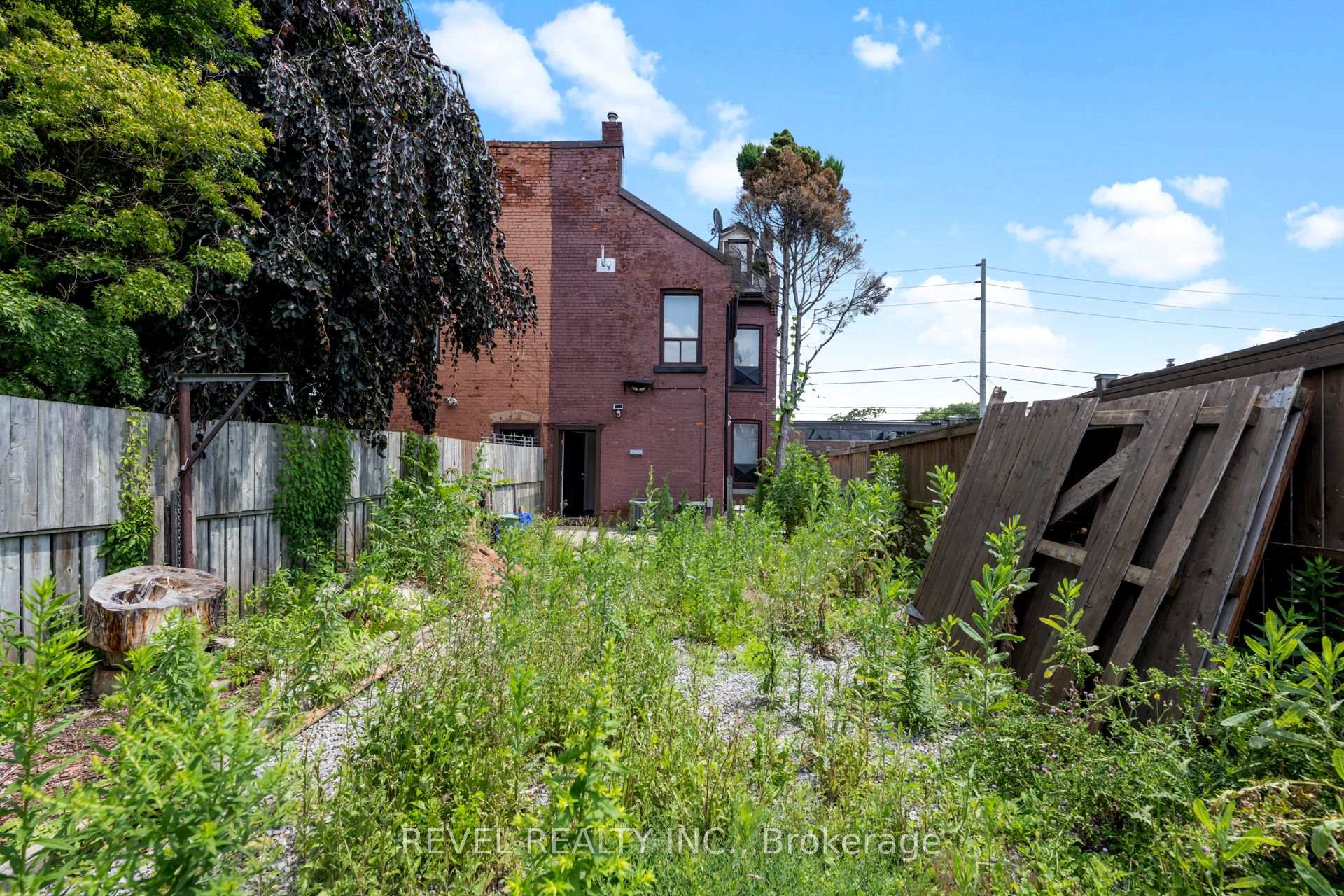 Photo 10 of Unit #A, 153 Bay Street, Hamilton, Central — HOMEH
