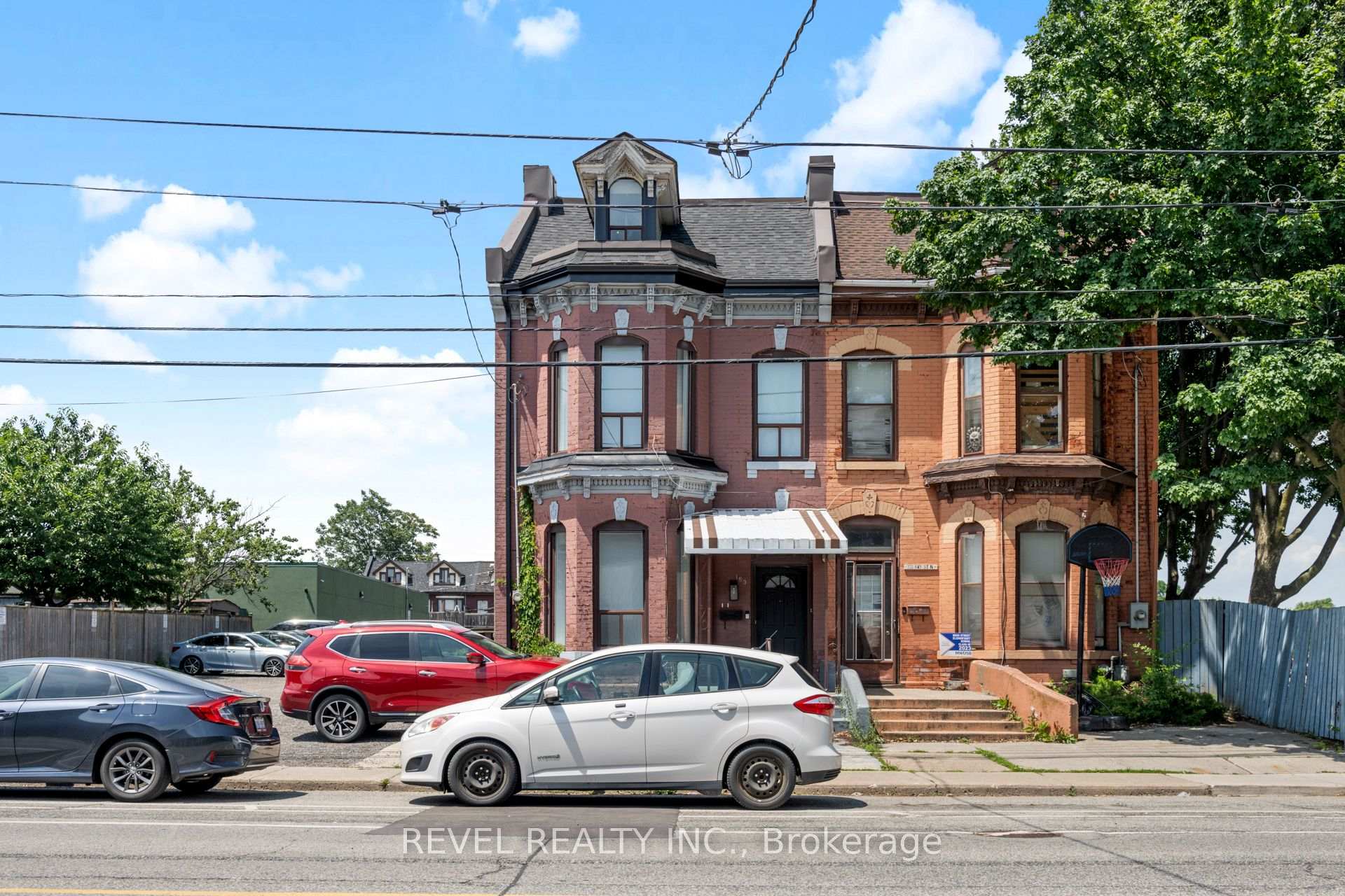Photo 5 of Unit #A, 153 Bay Street, Hamilton, Central — HOMEH