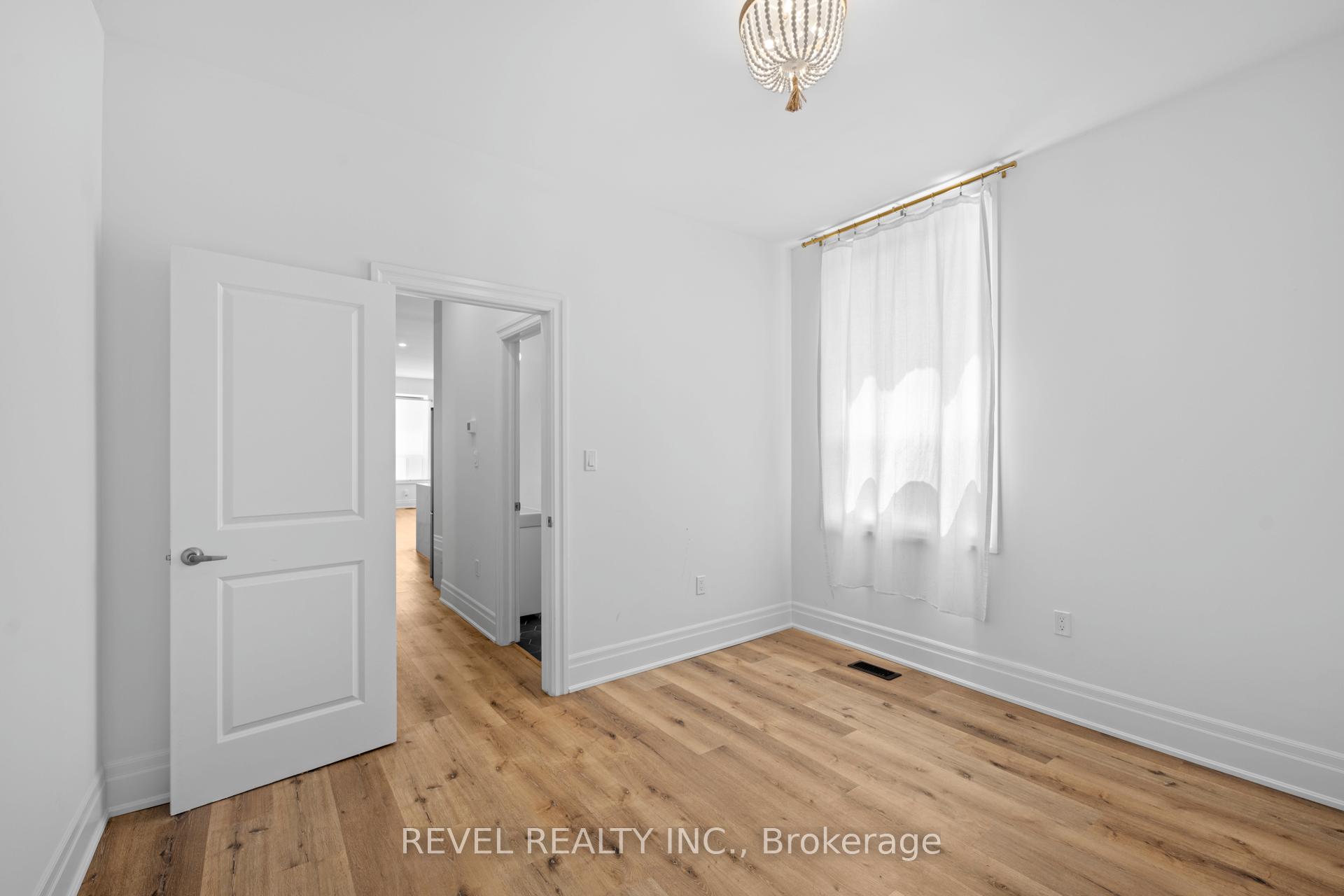 Photo 15 of Unit #A, 153 Bay Street, Hamilton, Central — HOMEH