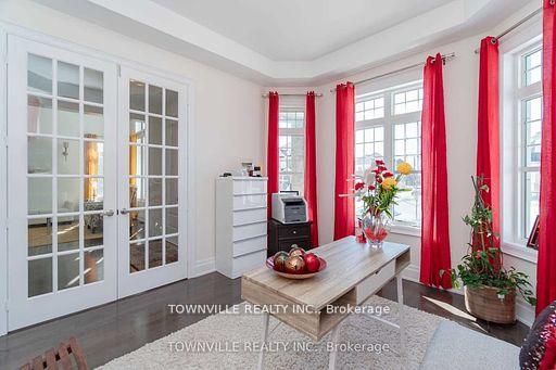 Photo 15 of 13 John Carrol Drive, Welland, Broadway — HOMEH