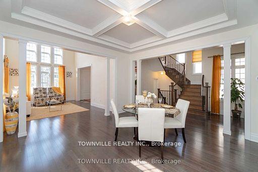 Photo 8 of 13 John Carrol Drive, Welland, Broadway — HOMEH