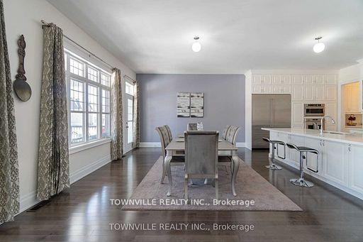 Photo 7 of 13 John Carrol Drive, Welland, Broadway — HOMEH
