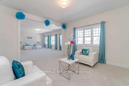 Photo 14 of 13 John Carrol Drive, Welland, Broadway — HOMEH