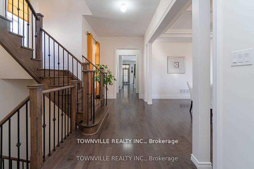 Photo 18 of 13 John Carrol Drive, Welland, Broadway — HOMEH