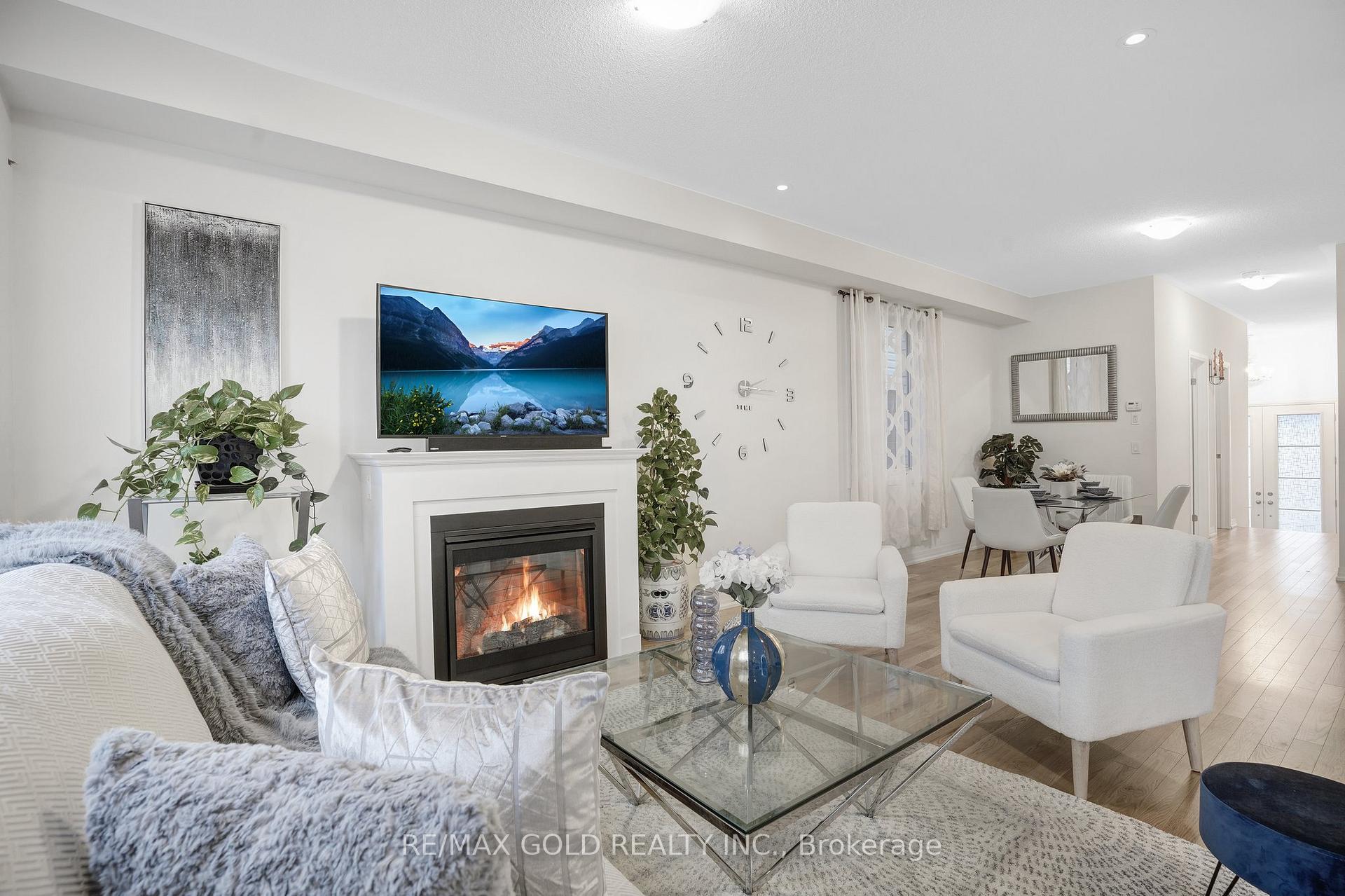 Photo 4 of 40 Weylie Street, Hamilton, Mount Hope — HOMEH
