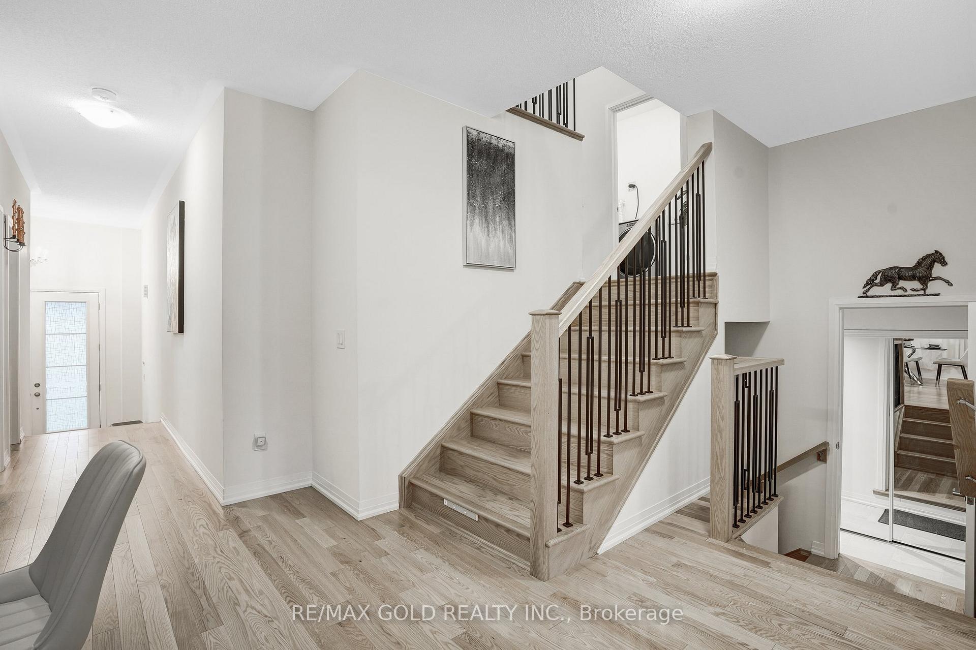 Photo 16 of 40 Weylie Street, Hamilton, Mount Hope — HOMEH