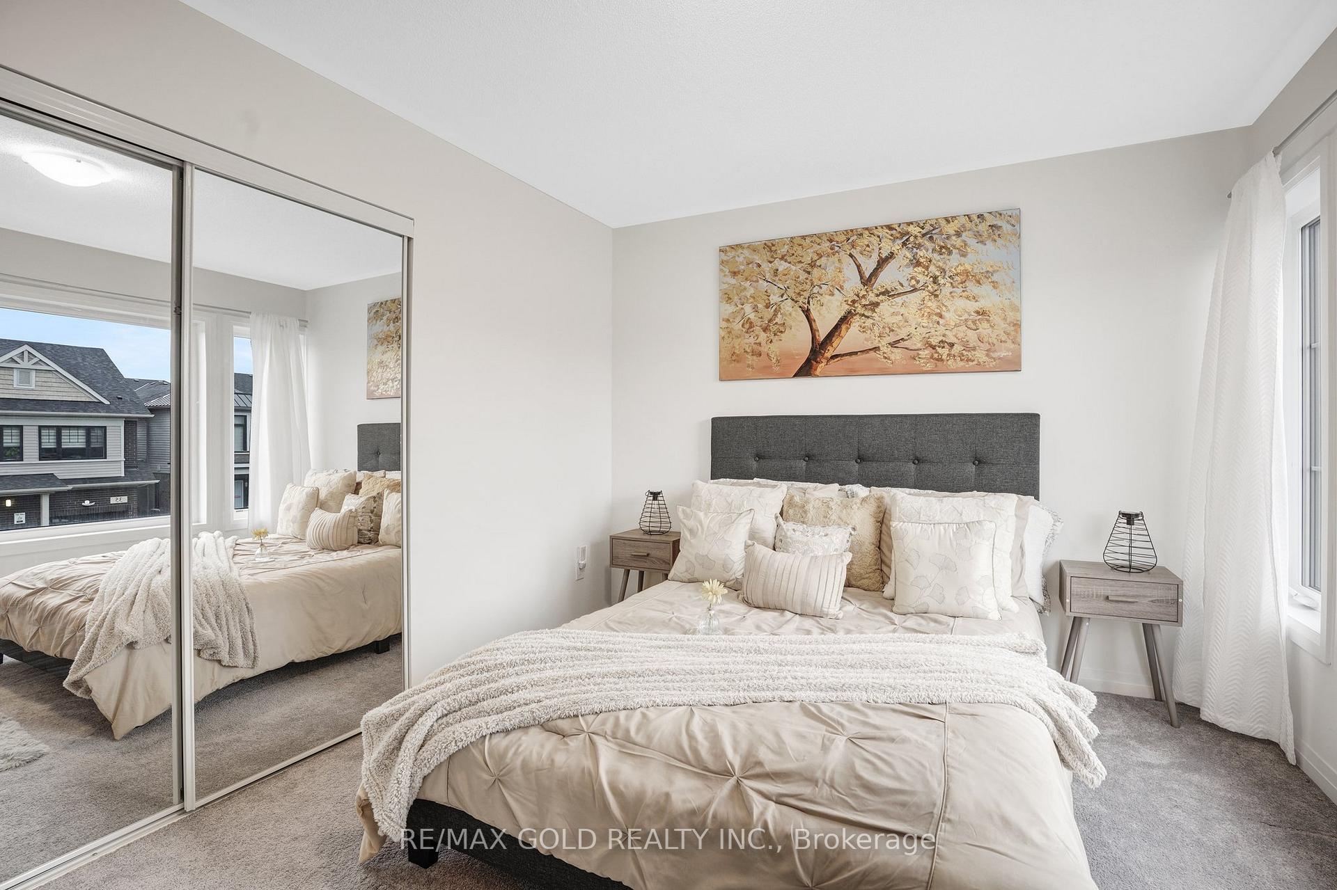 Photo 15 of 40 Weylie Street, Hamilton, Mount Hope — HOMEH