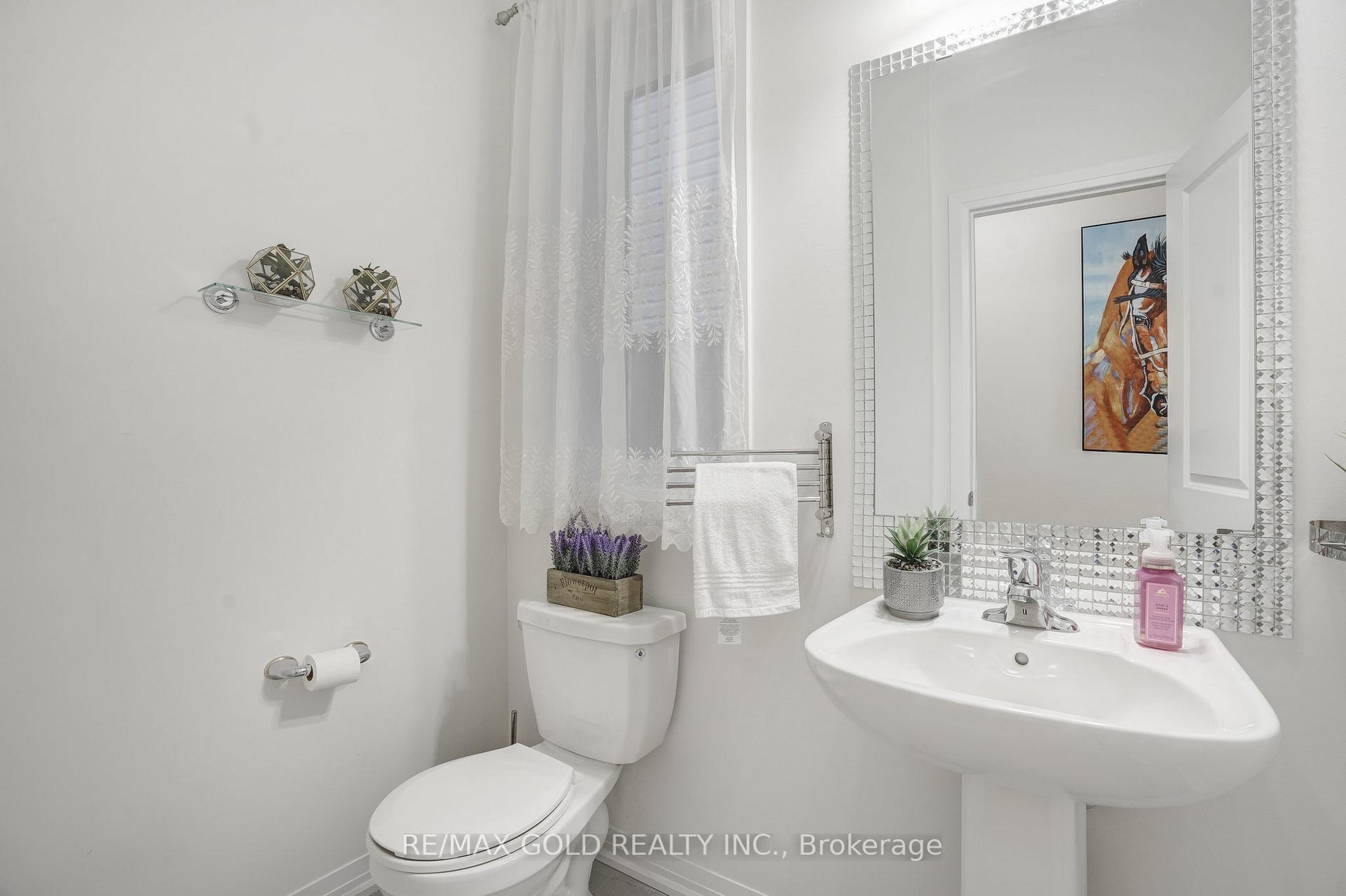 Photo 25 of 40 Weylie Street, Hamilton, Mount Hope — HOMEH