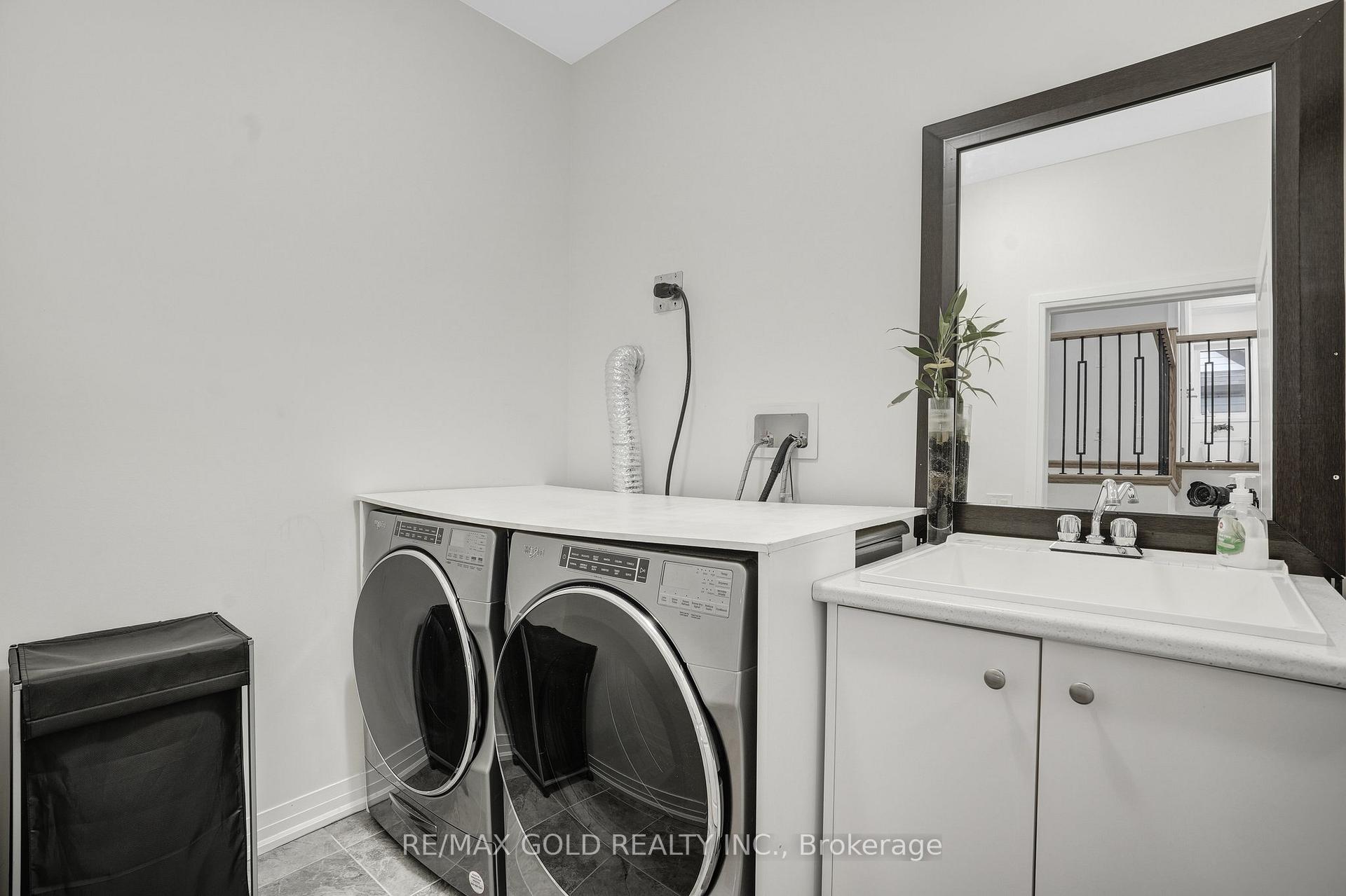 Photo 28 of 40 Weylie Street, Hamilton, Mount Hope — HOMEH