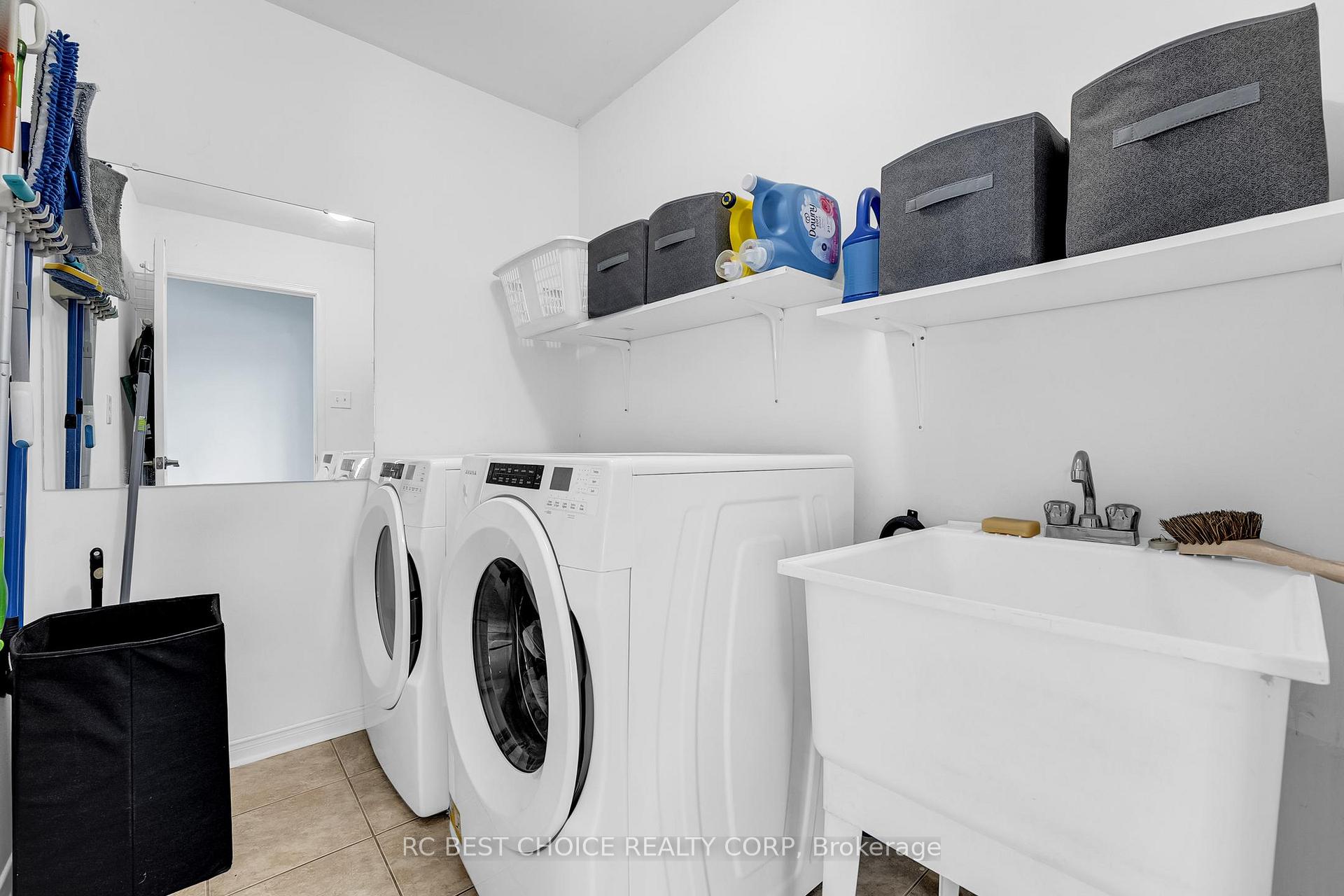Photo 16 of 69 Roundstone Drive, Brampton, Credit Valley — HOMEH