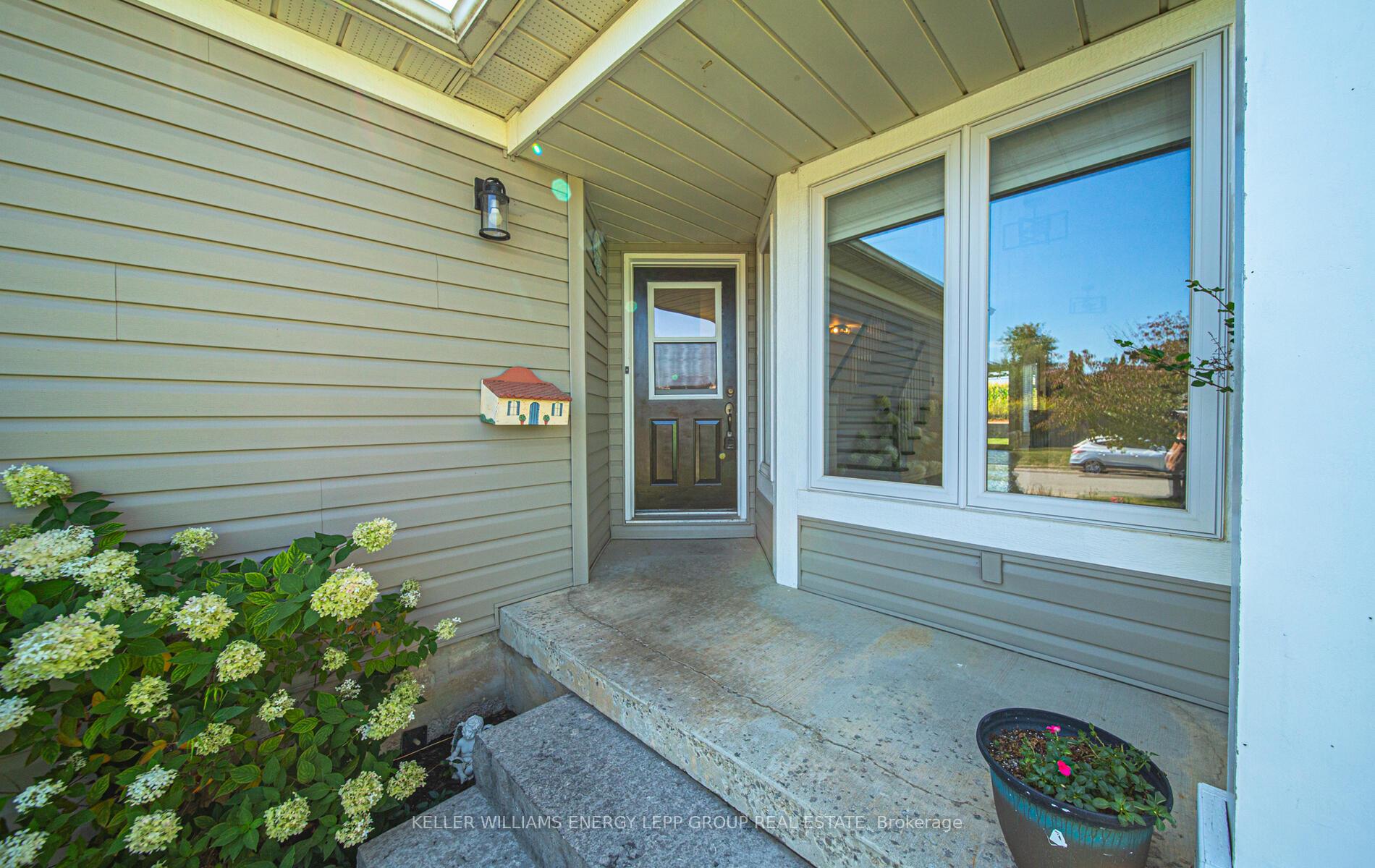 Photo 5 of 6 Hammond Street, Clarington, Bowmanville — HOMEH