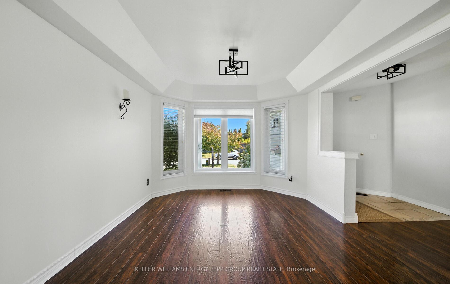 Photo 10 of 6 Hammond Street, Clarington, Bowmanville — HOMEH
