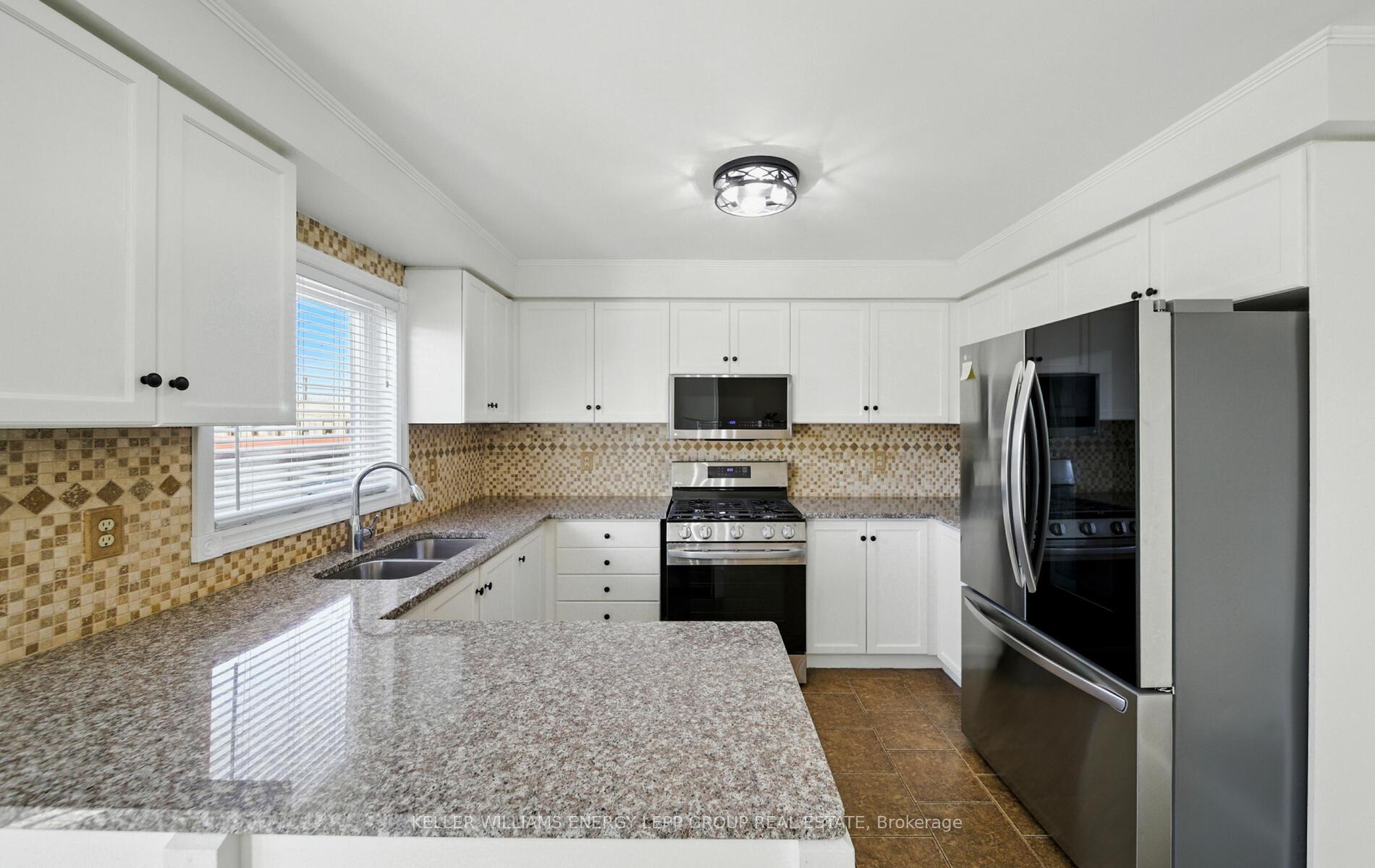 Photo 15 of 6 Hammond Street, Clarington, Bowmanville — HOMEH