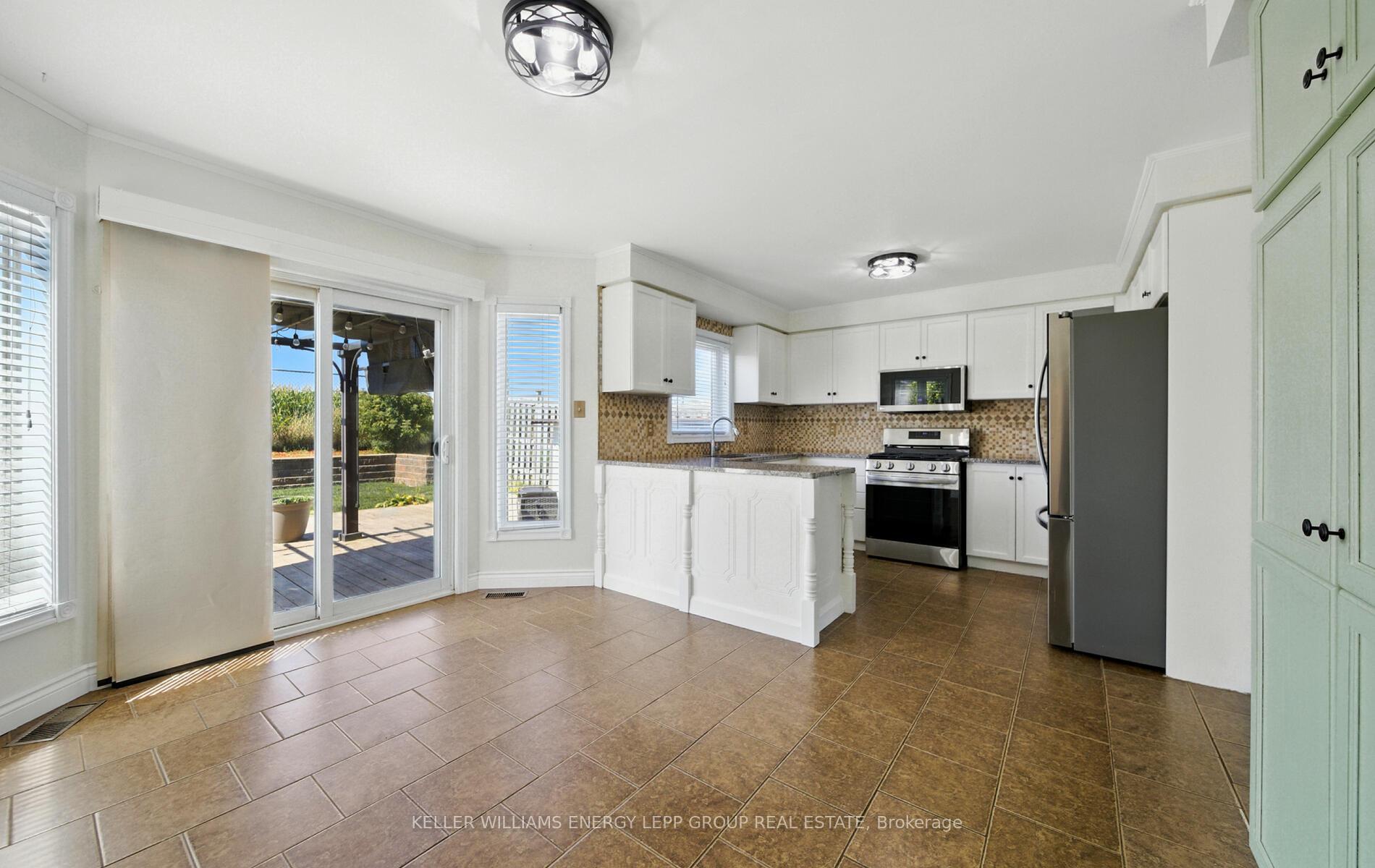 Photo 19 of 6 Hammond Street, Clarington, Bowmanville — HOMEH