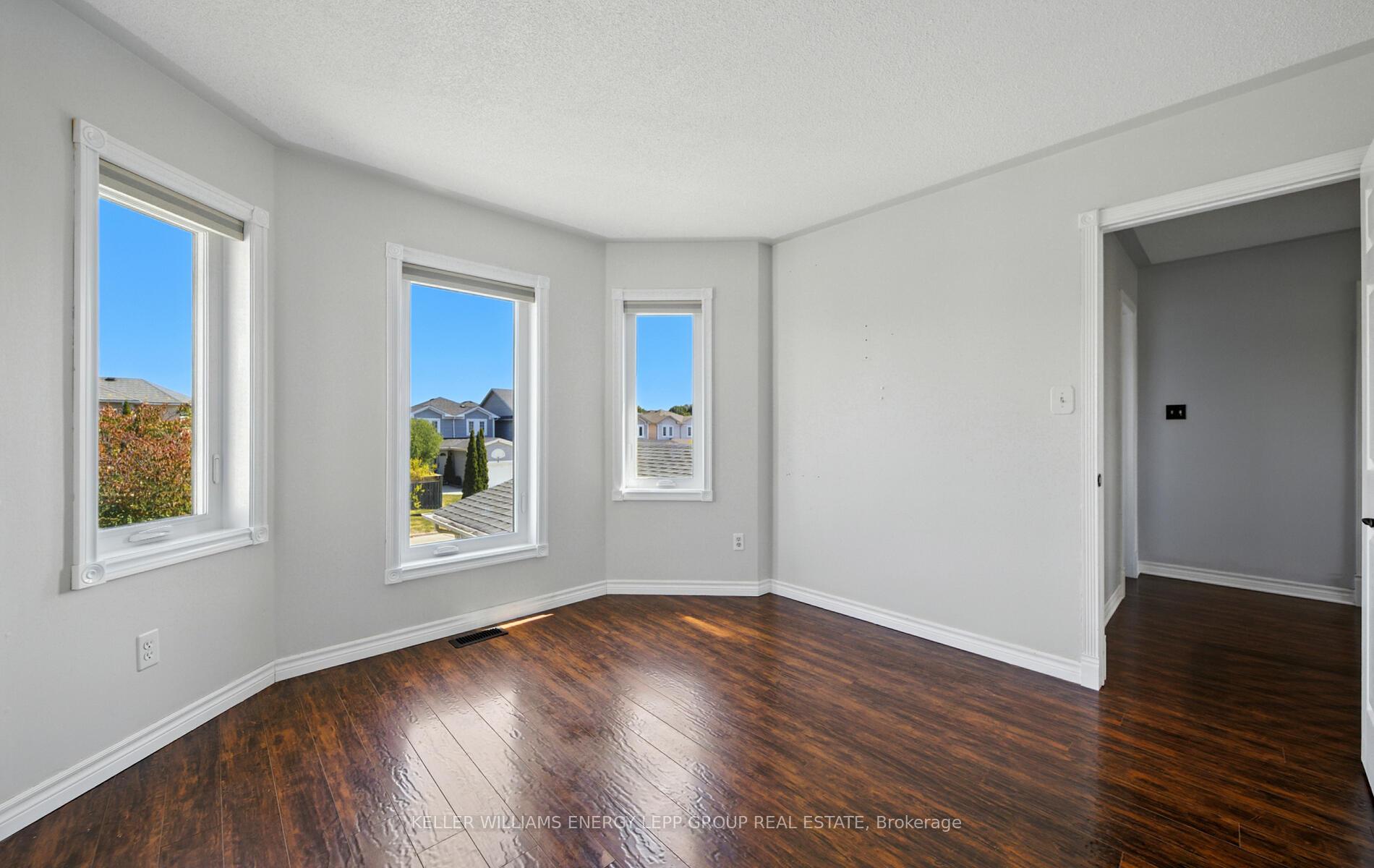 Photo 34 of 6 Hammond Street, Clarington, Bowmanville — HOMEH