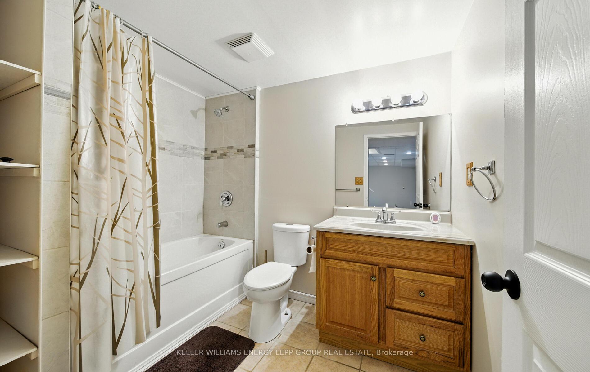 Photo 37 of 6 Hammond Street, Clarington, Bowmanville — HOMEH
