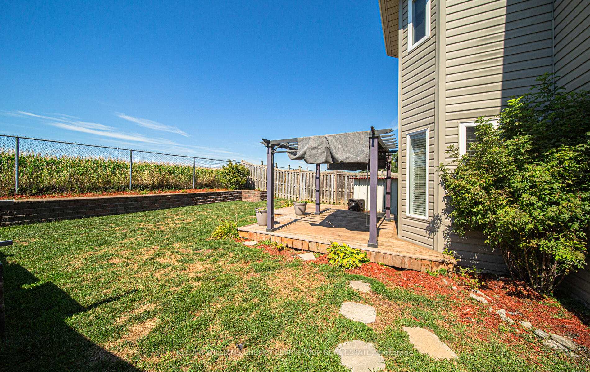 Photo 40 of 6 Hammond Street, Clarington, Bowmanville — HOMEH