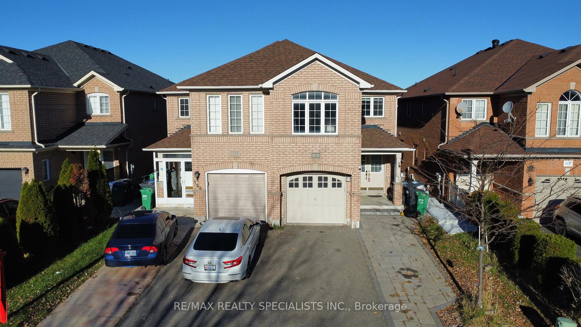 Photo 1 of Unit MAIN&2, 121 Tiller Trail, Brampton, Fletcher's Creek Village — HOMEH