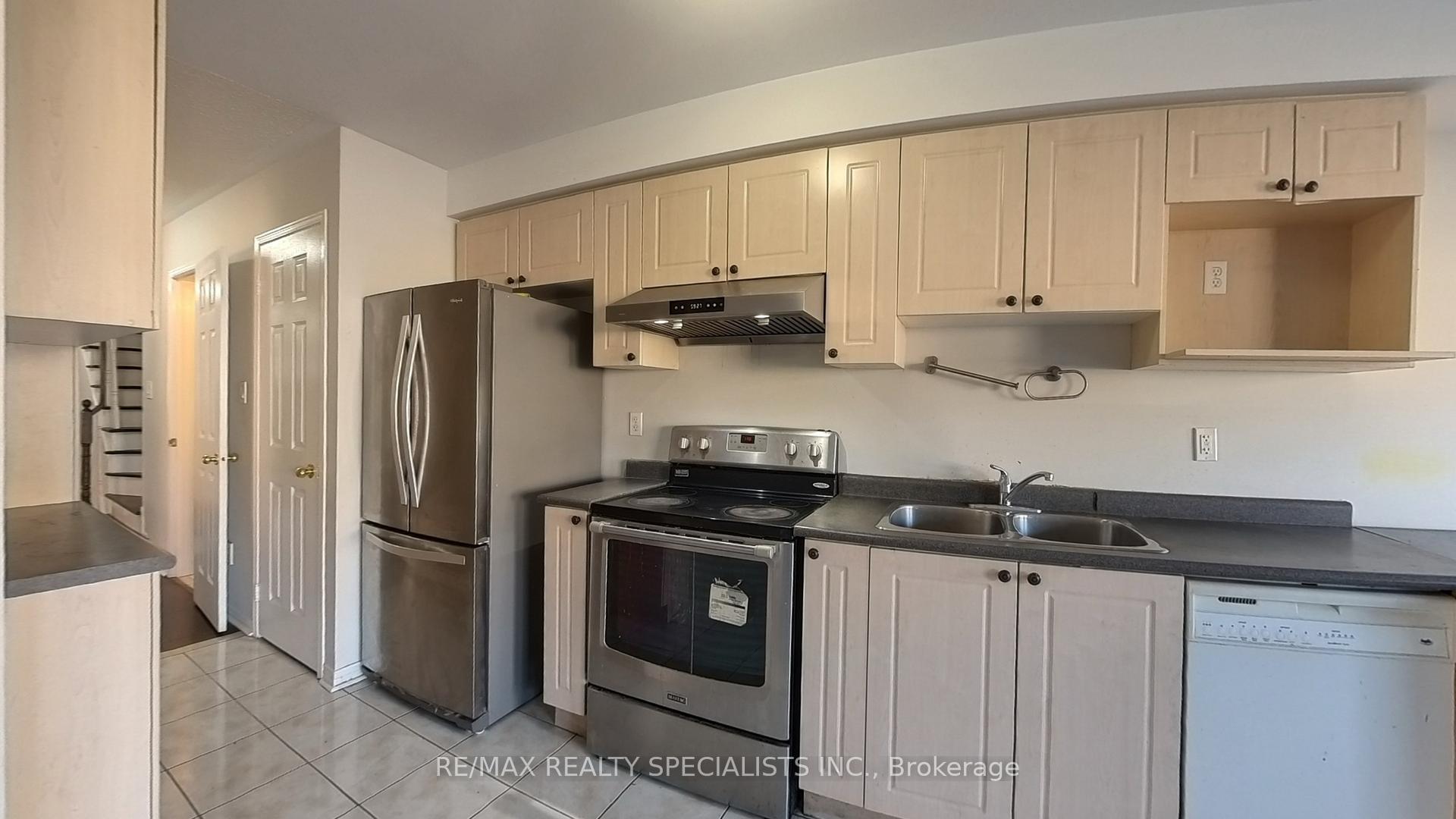 Photo 28 of Unit MAIN&2, 121 Tiller Trail, Brampton, Fletcher's Creek Village — HOMEH