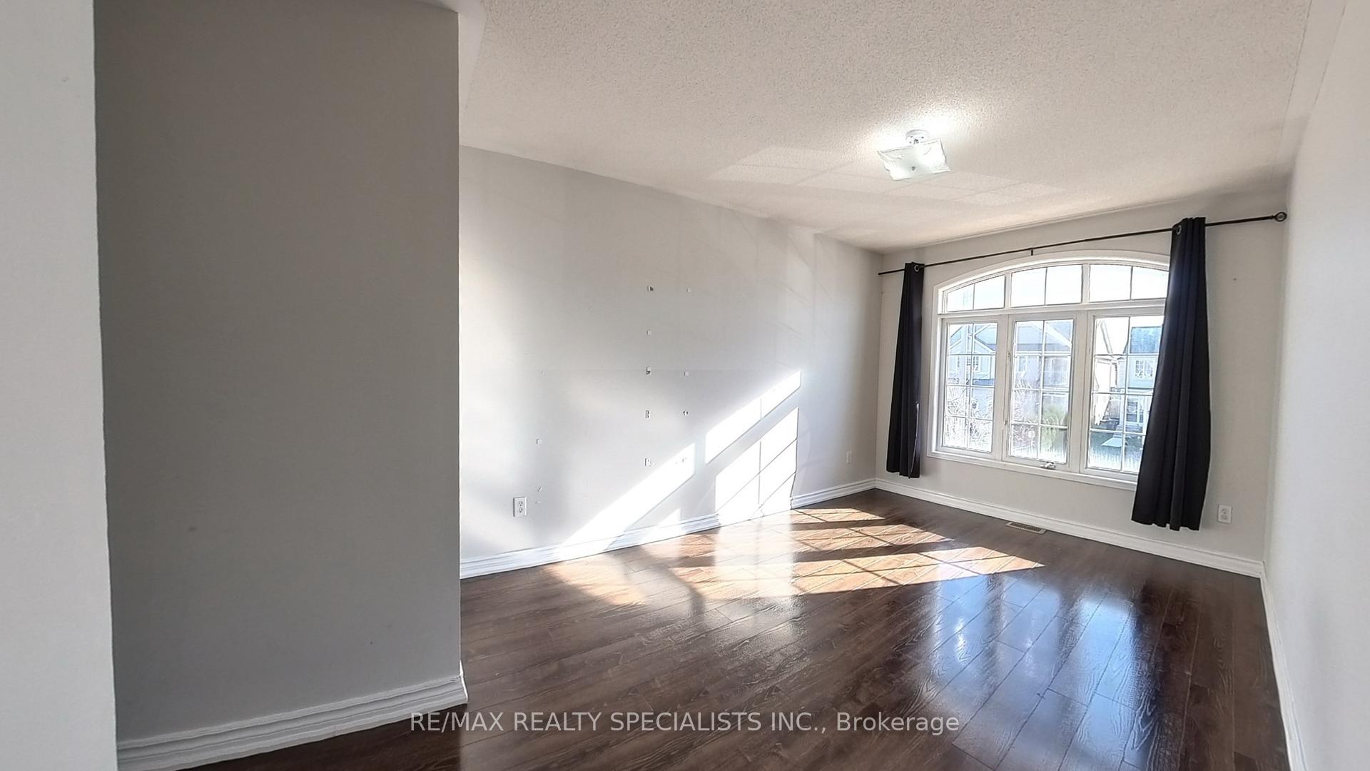 Photo 8 of Unit MAIN&2, 121 Tiller Trail, Brampton, Fletcher's Creek Village — HOMEH