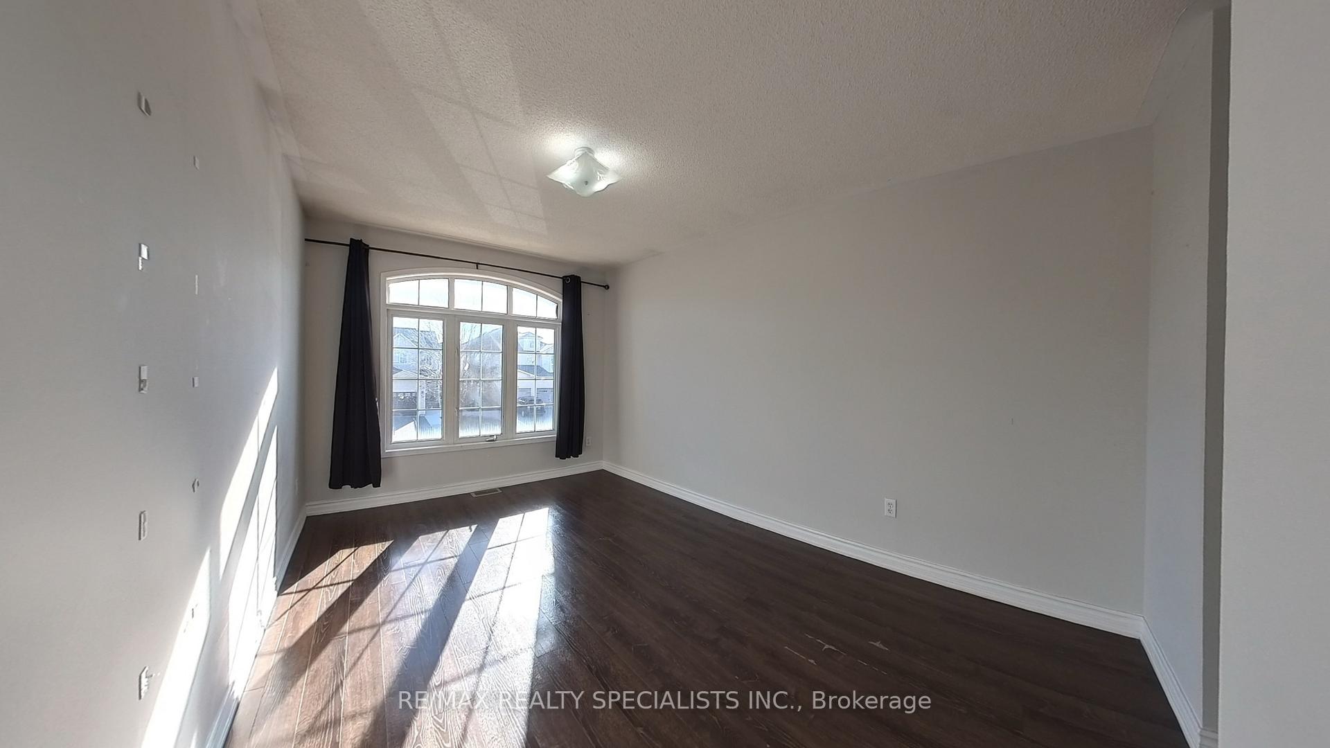 Photo 12 of Unit MAIN&2, 121 Tiller Trail, Brampton, Fletcher's Creek Village — HOMEH