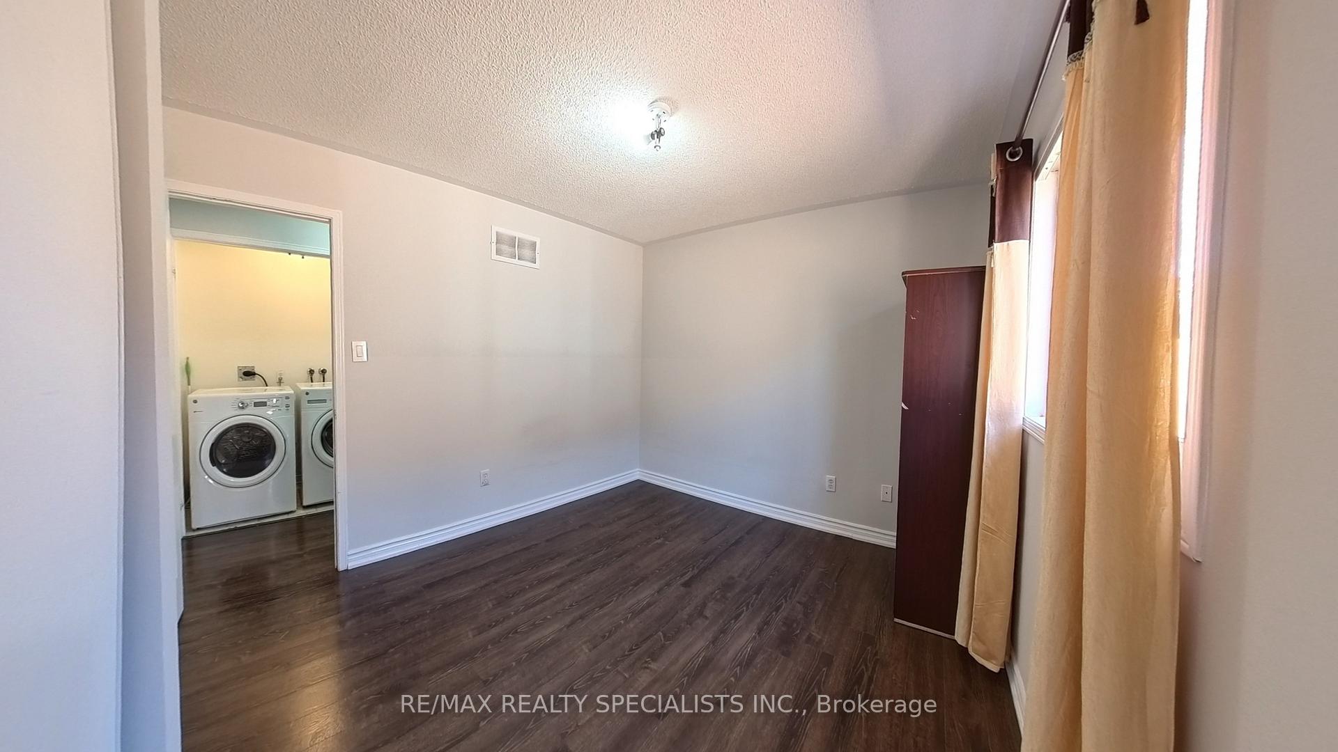 Photo 13 of Unit MAIN&2, 121 Tiller Trail, Brampton, Fletcher's Creek Village — HOMEH
