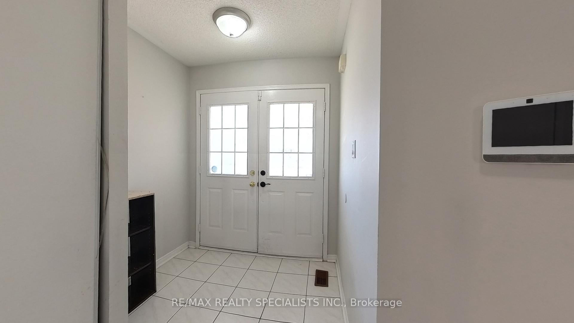 Photo 33 of Unit MAIN&2, 121 Tiller Trail, Brampton, Fletcher's Creek Village — HOMEH