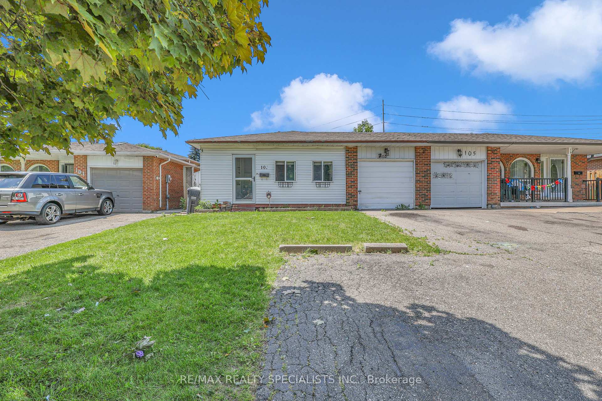 Photo 3 of Unit MAIN, 103 Manitou Crescent, Brampton, Central Park — HOMEH