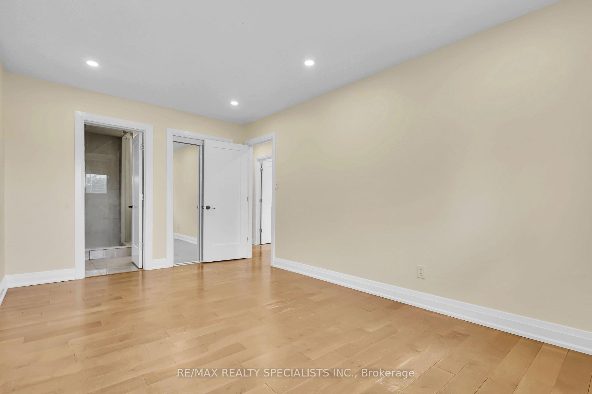 Photo 14 of Unit MAIN, 103 Manitou Crescent, Brampton, Central Park — HOMEH