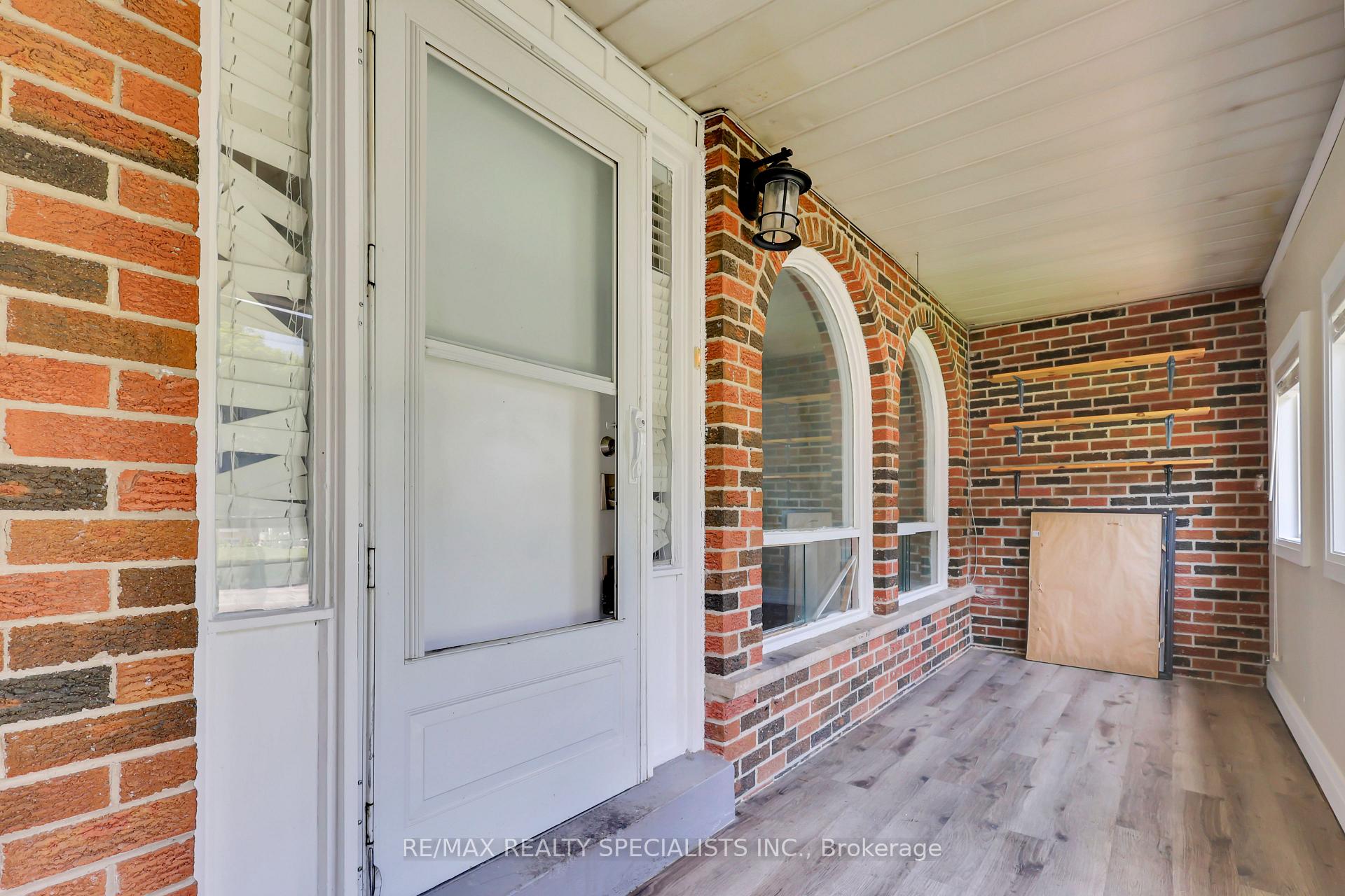 Photo 23 of Unit MAIN, 103 Manitou Crescent, Brampton, Central Park — HOMEH