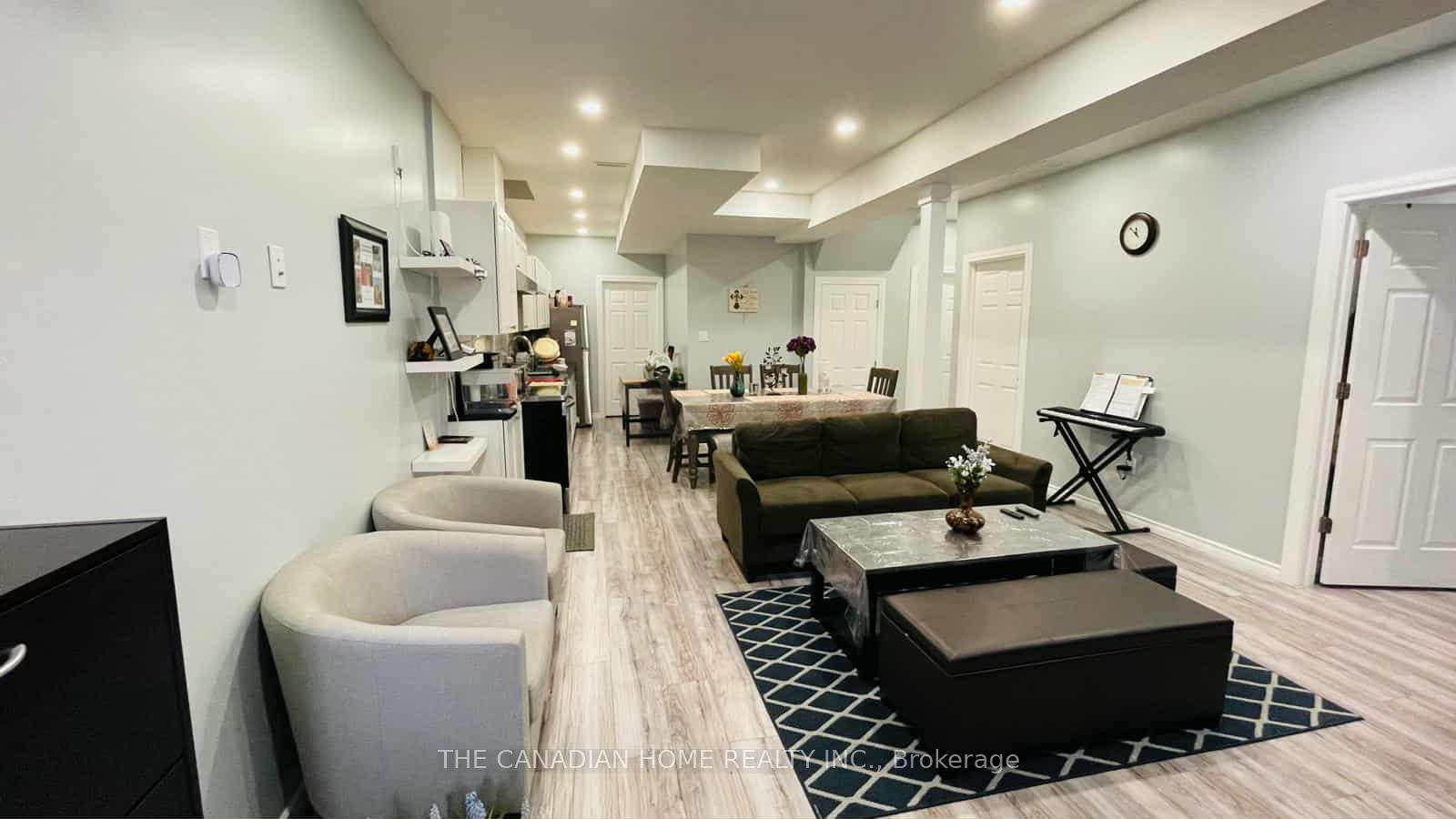 Photo 2 of Unit Basement, 15 Sistine Court, Hamilton, Carpenter — HOMEH