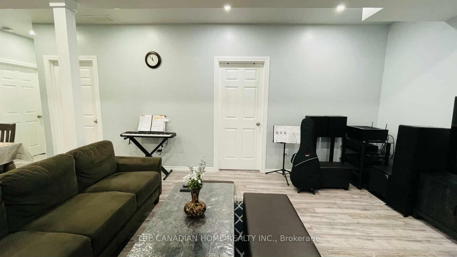 Photo 3 of Unit Basement, 15 Sistine Court, Hamilton, Carpenter — HOMEH