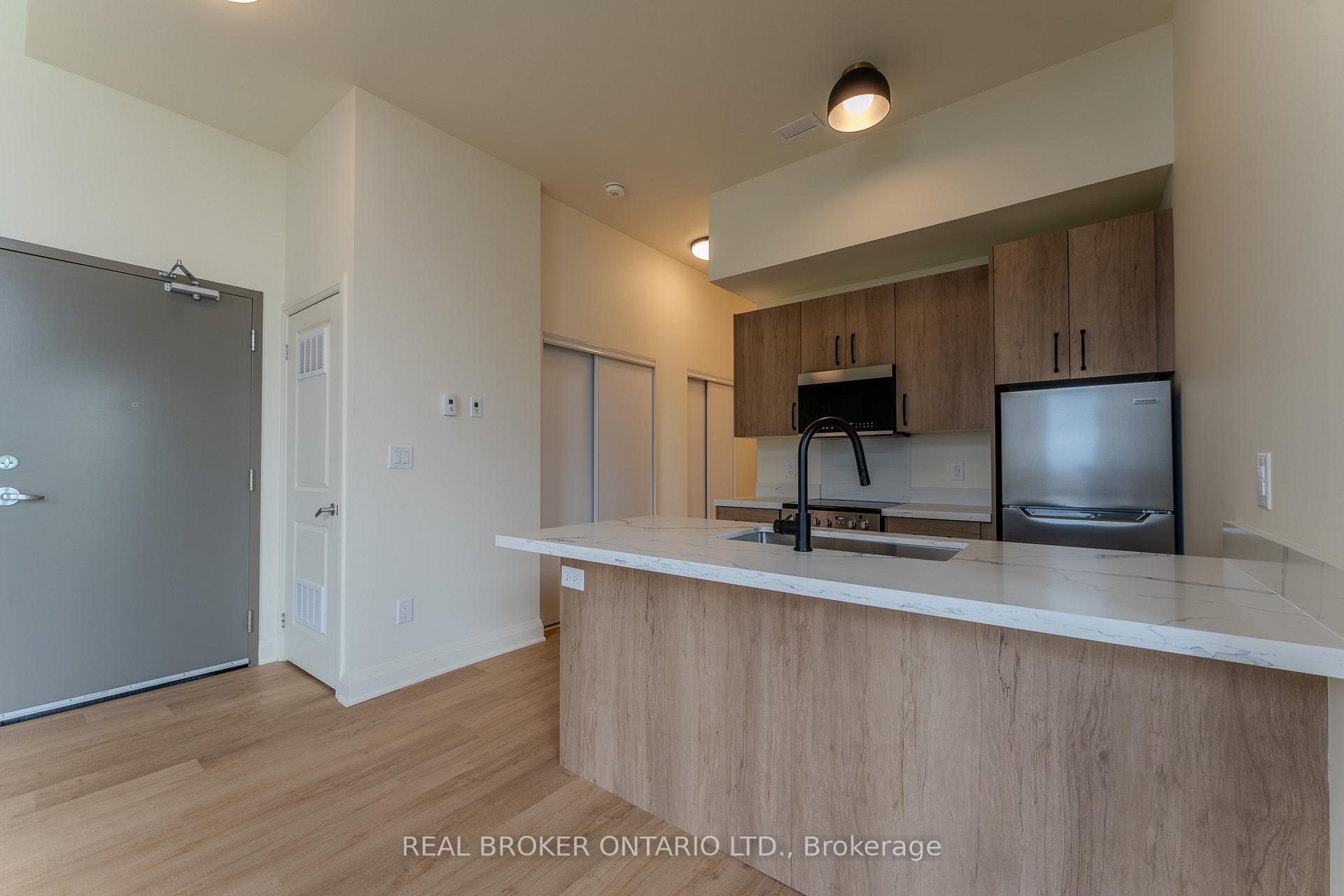 Photo 3 of Unit 604, 11 Robert Street, Hamilton, Beasley — HOMEH