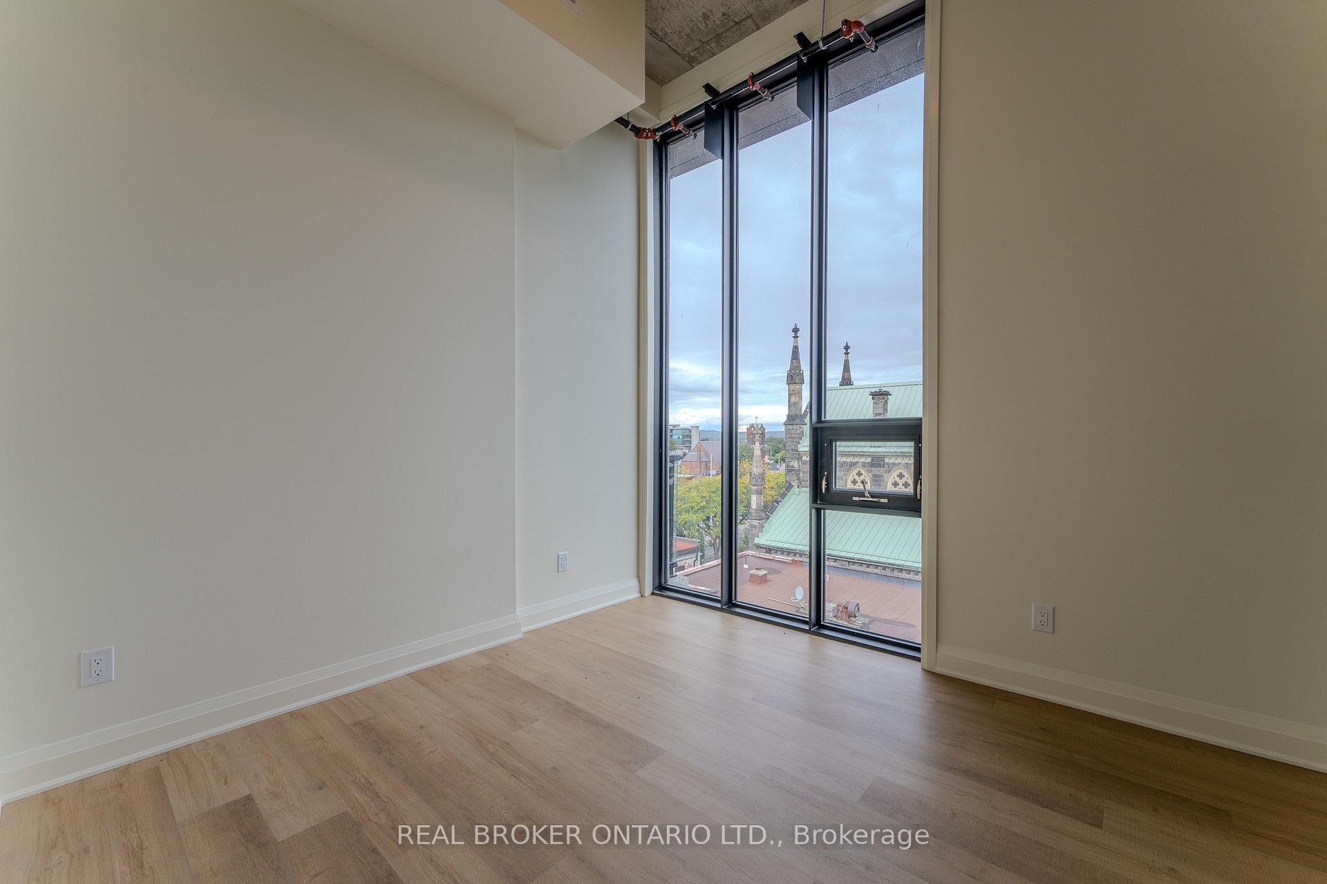 Photo 4 of Unit 604, 11 Robert Street, Hamilton, Beasley — HOMEH