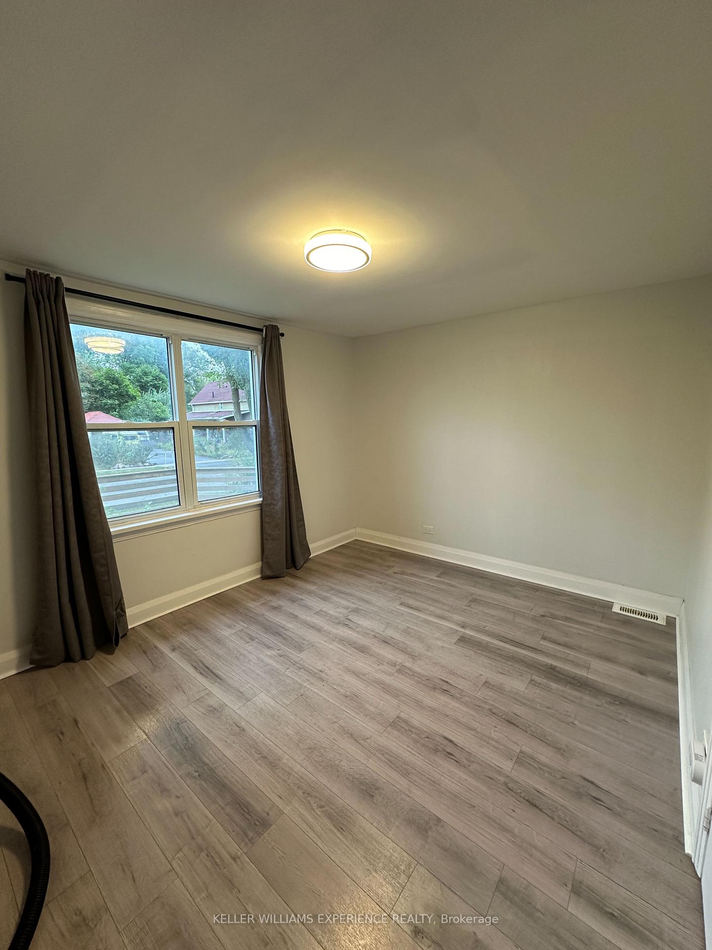 Photo 12 of Unit Main Fl, 44 Alfred Street, Barrie, Allandale — HOMEH