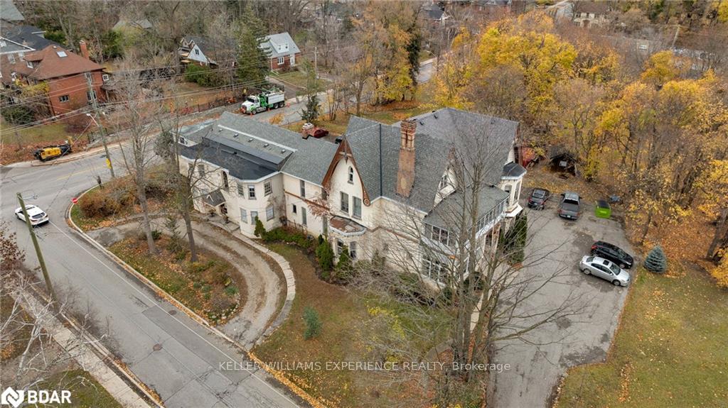 Photo 11 of Unit 9, 101 Clapperton Street, Barrie, City Centre — HOMEH