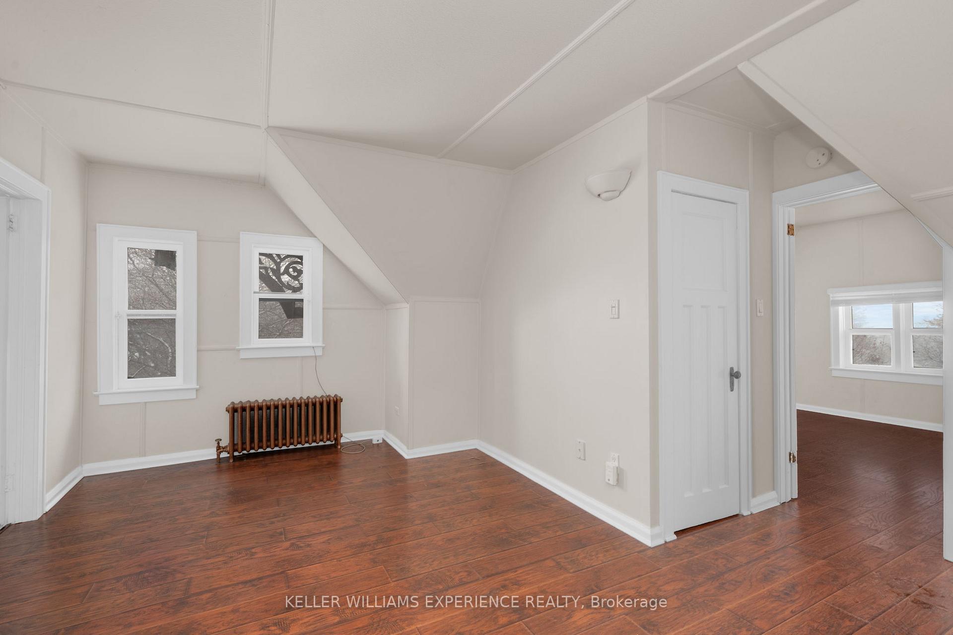 Photo 4 of Unit 9, 101 Clapperton Street, Barrie, City Centre — HOMEH