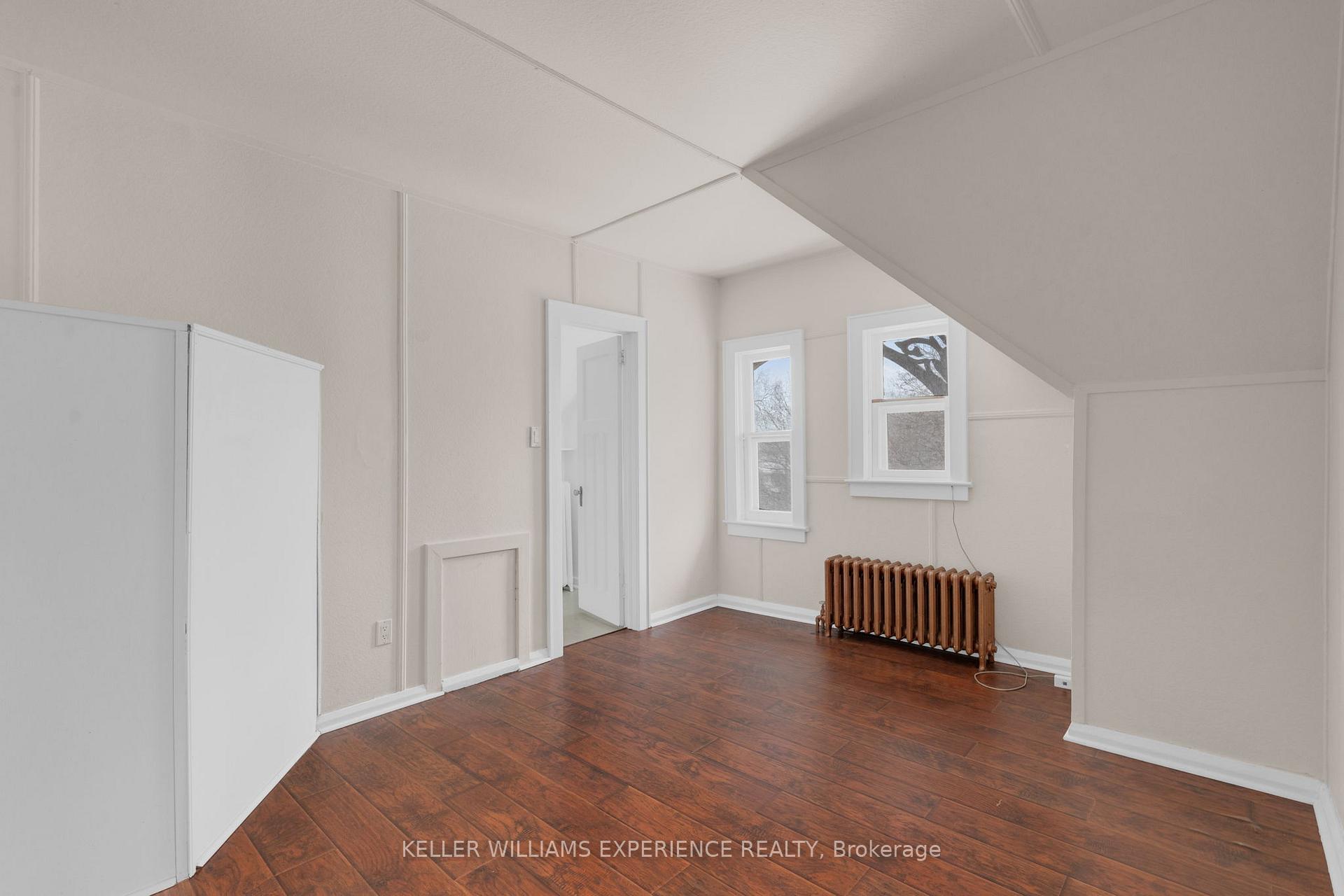 Photo 6 of Unit 9, 101 Clapperton Street, Barrie, City Centre — HOMEH